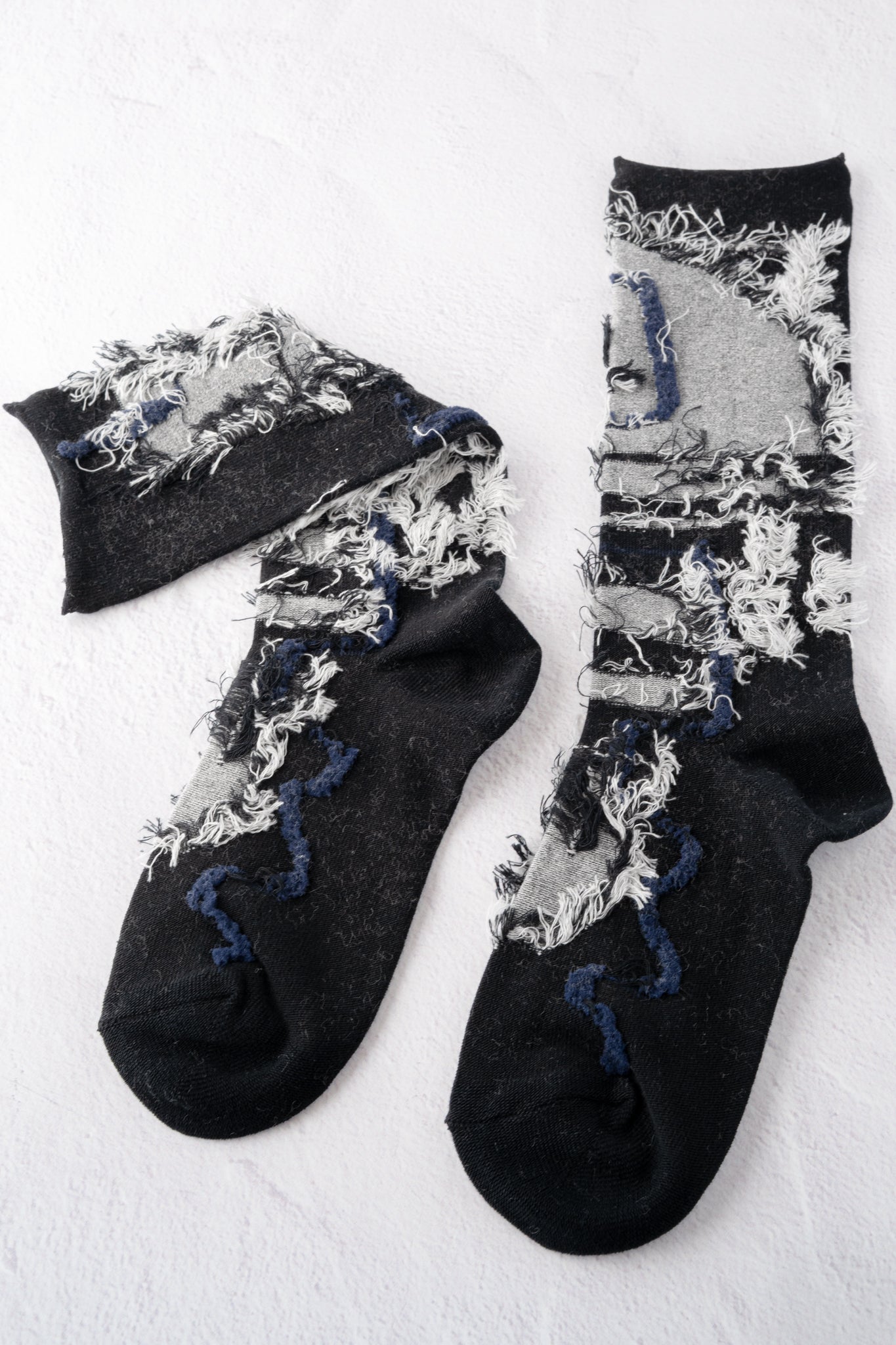 Moyuru Fringe Detail Socks, Black and Gray