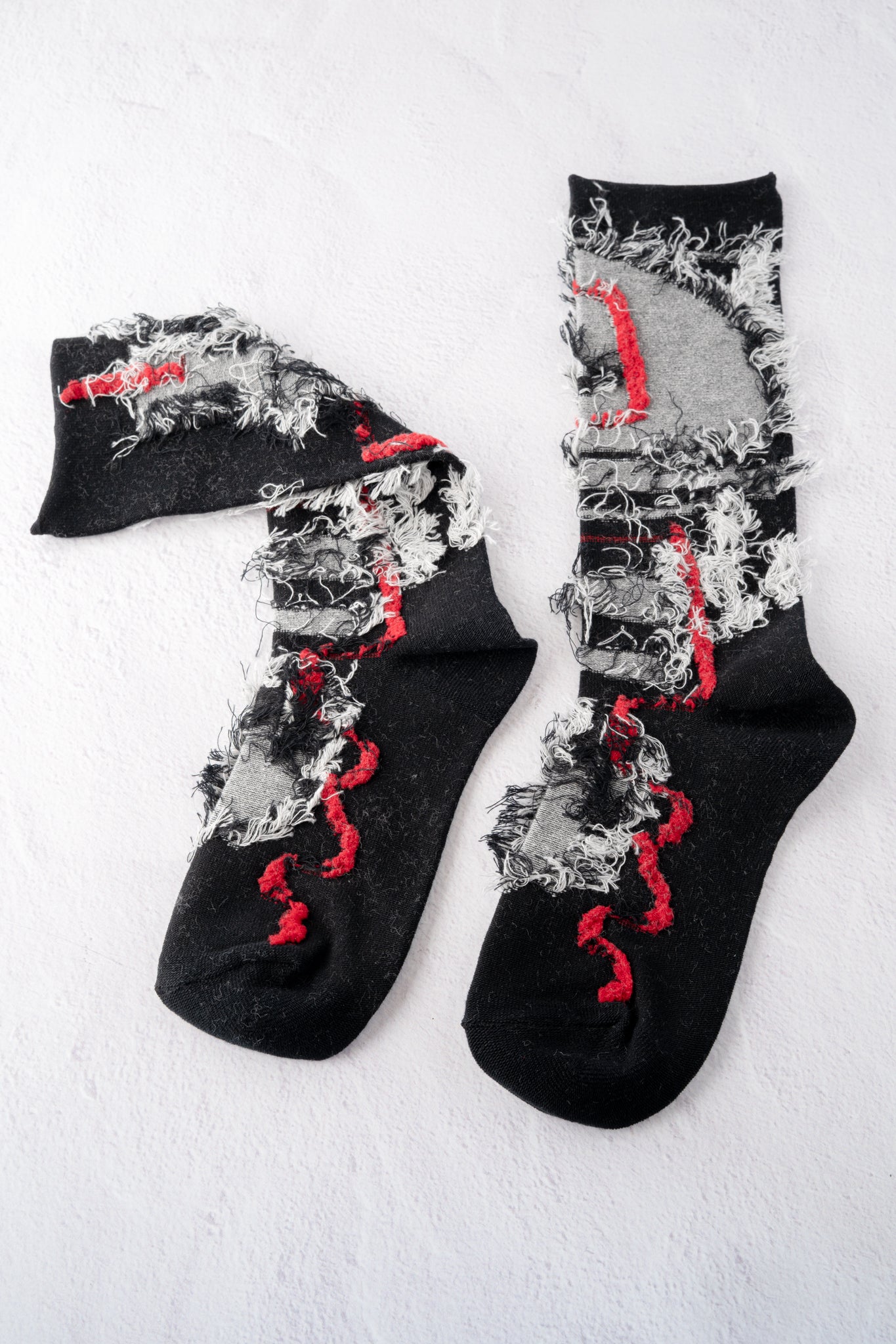 Moyuru Fringe Detail Socks, Black and Red