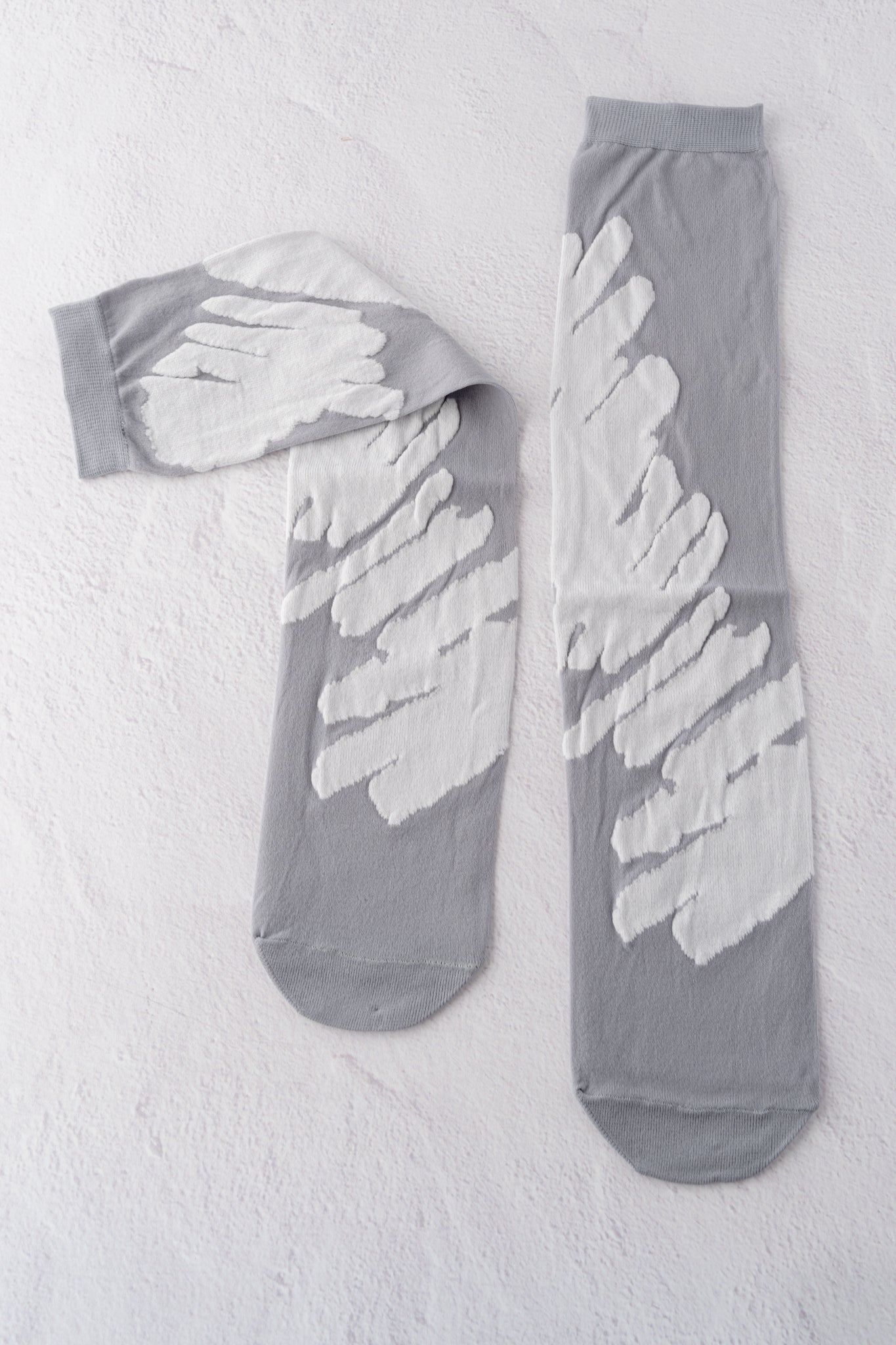 Moyuru Moy Amorphous Socks, Gray and Charcoal