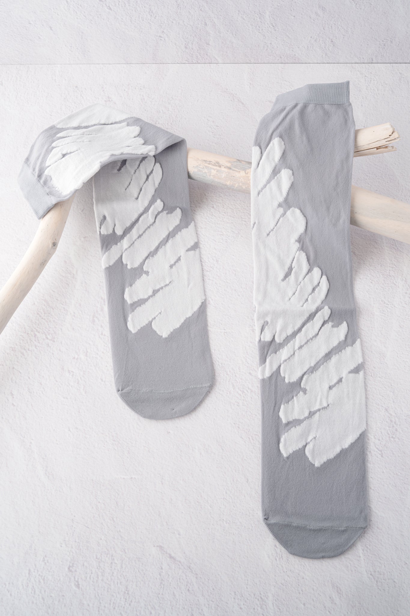 Moyuru Moy Amorphous Socks, Gray and Charcoal
