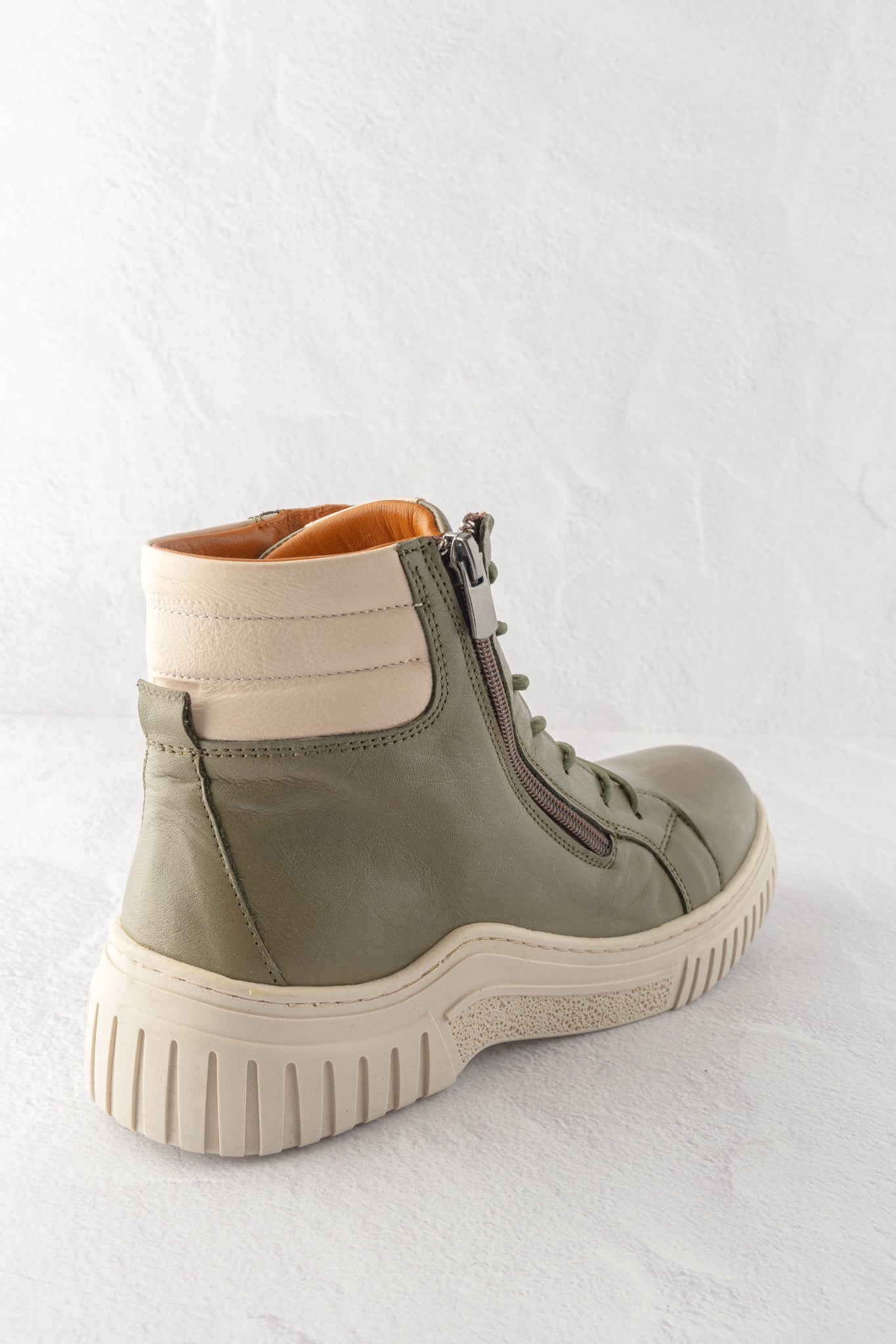 Gelato Tenor Boot, Army