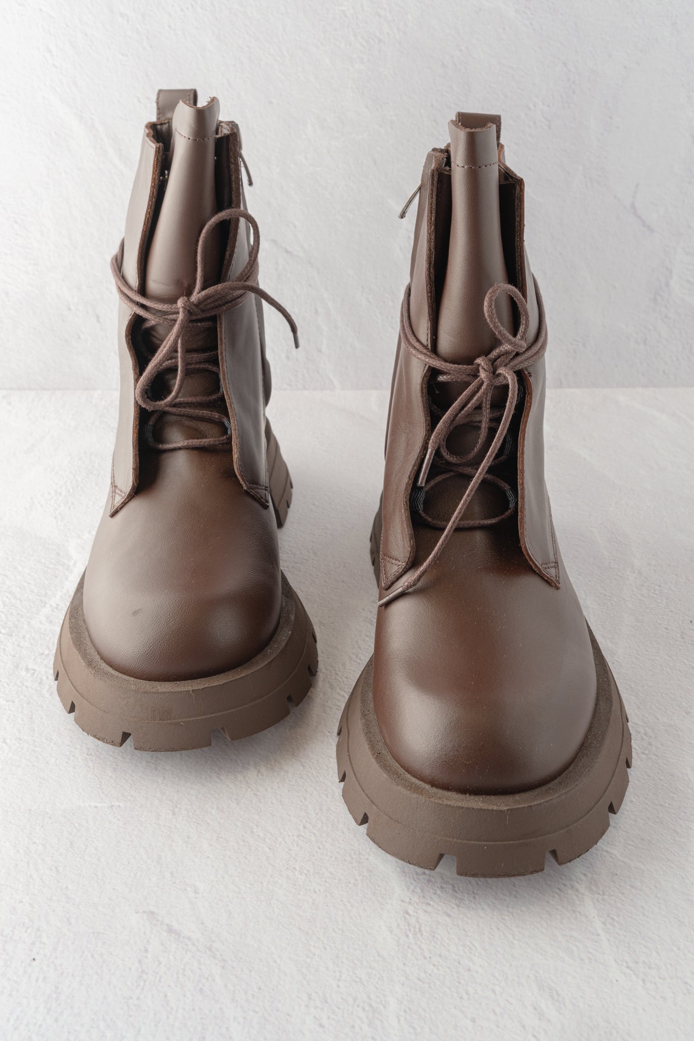 All Black Tie Lugg Boot, Brown