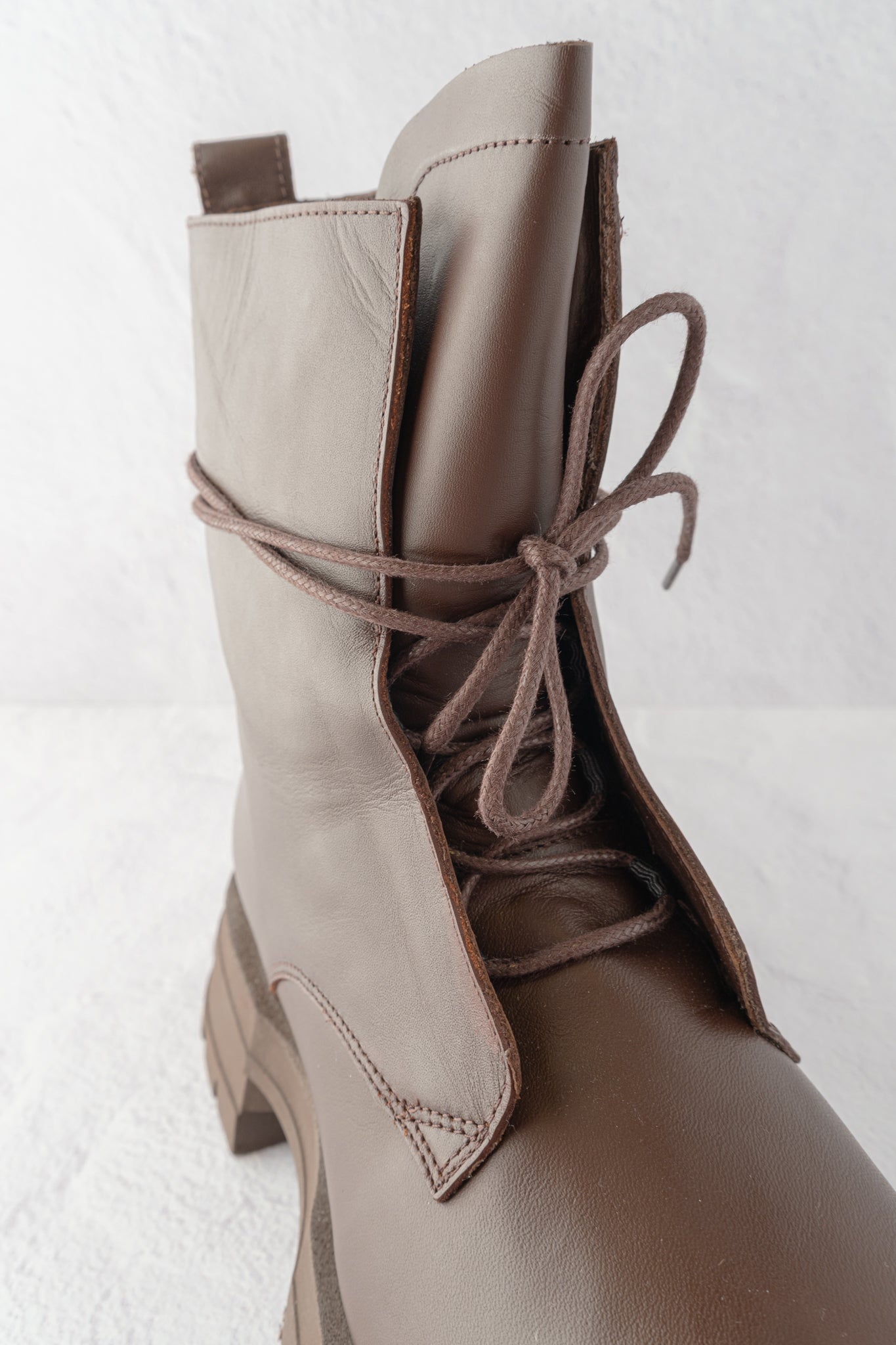 All Black Tie Lugg Boot, Brown