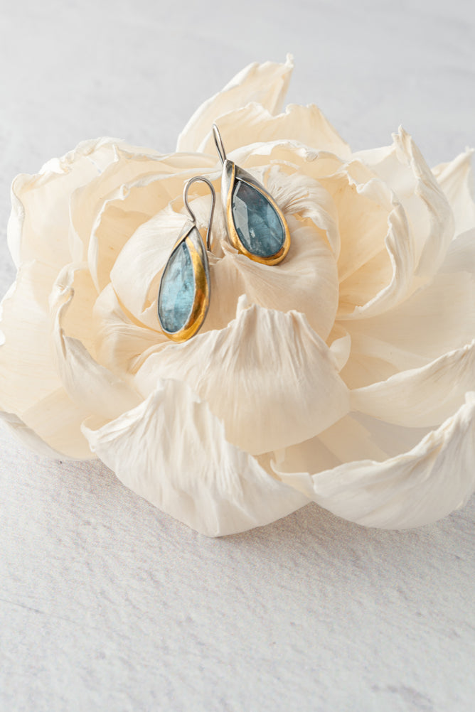 Austin Titus Studio Small Teardrop Fold Earrings, Sky Blue Kyanite