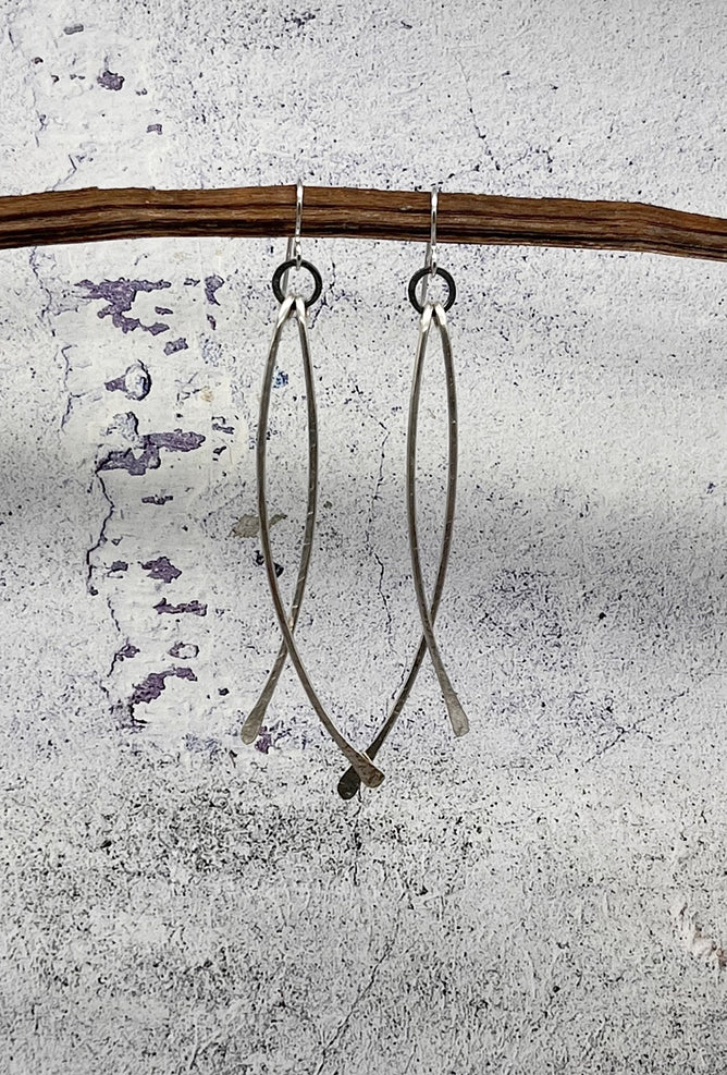 red i jewelry Wave Earrings, Bright Silver