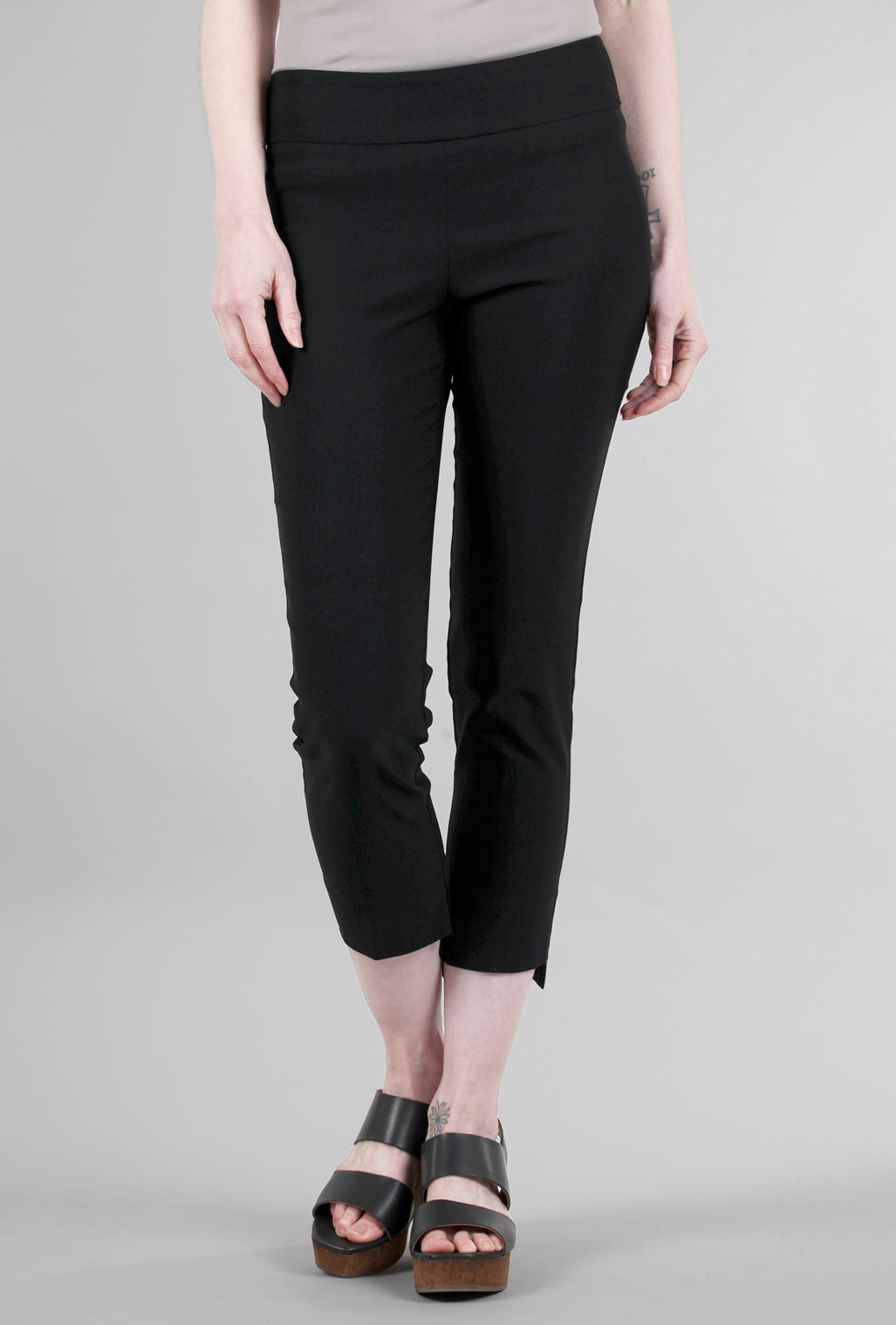 Estelle & Finn Step Hem Ankle Pant, Black
