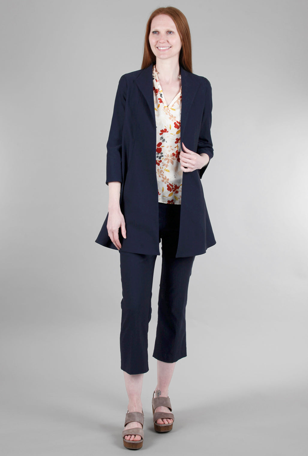 Estelle & Finn Cropped Flare Pant, Navy