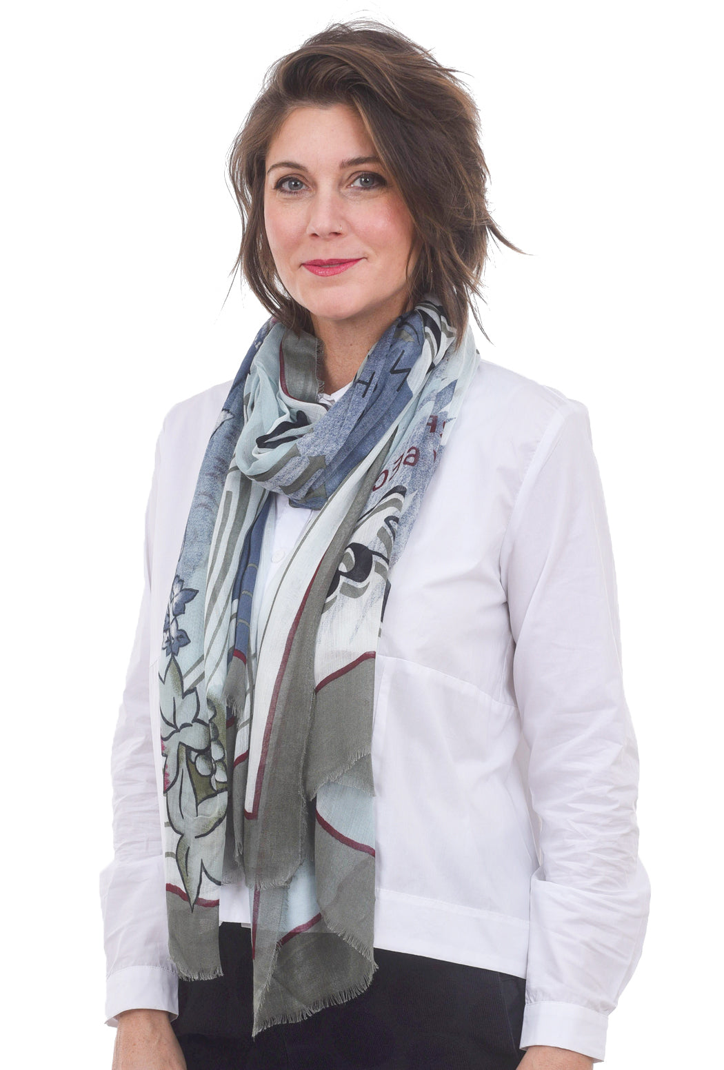 Blue Pacific Vintage Vineyard Scarf, Olive Label