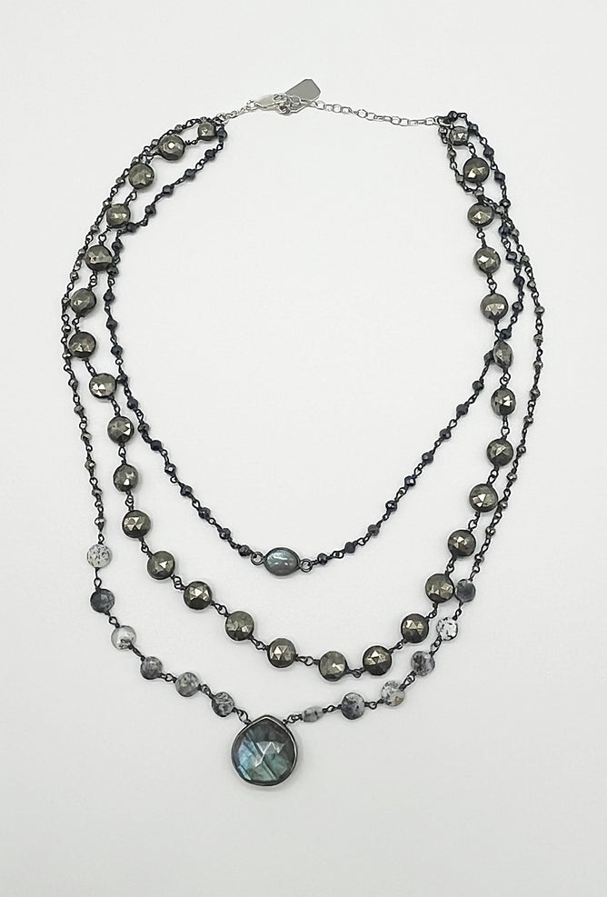 Ela Rae Three-in-One Ara Neck, Black Spinel, Labradorite 