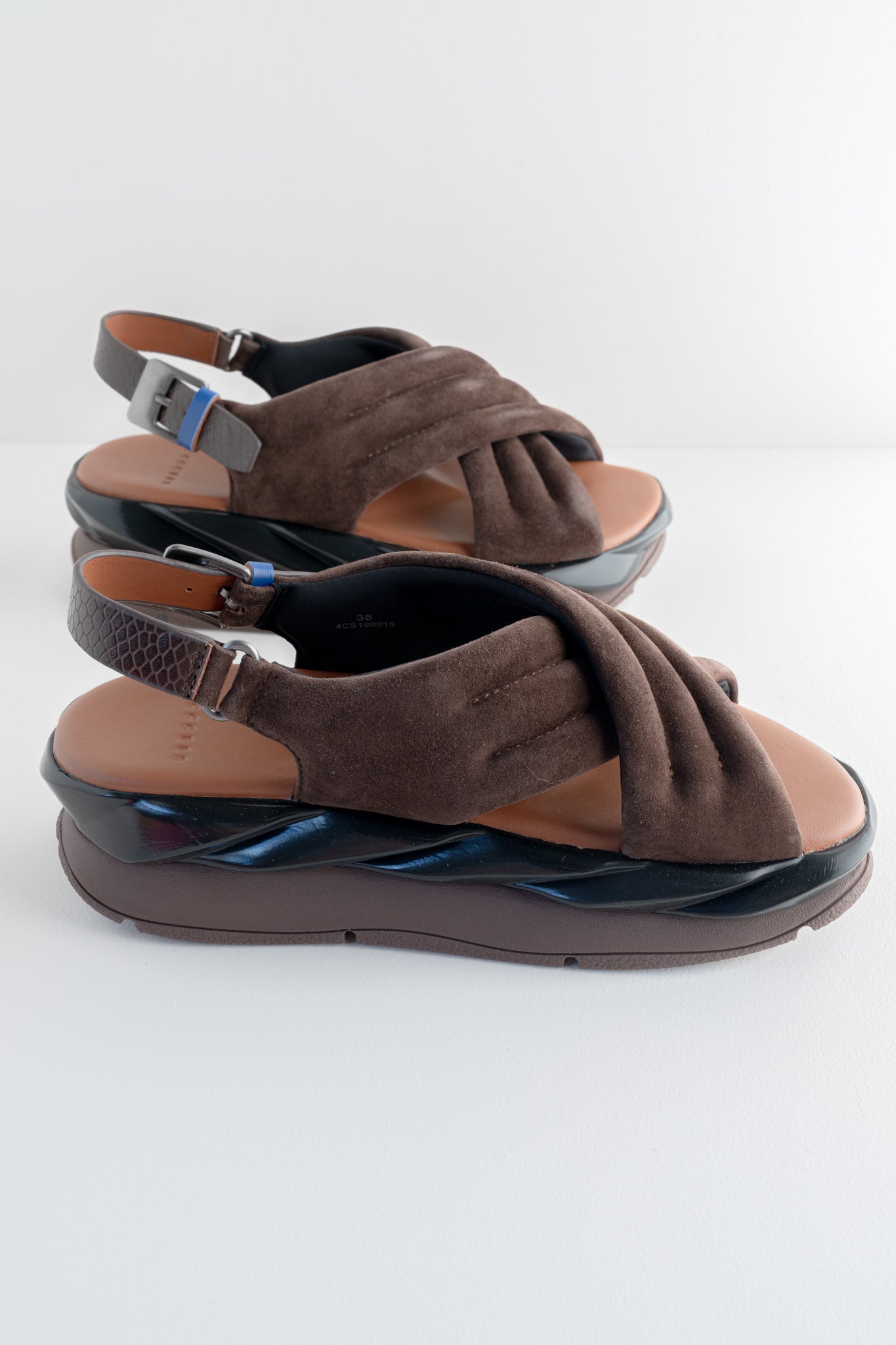 Mellow Mana, Choco Suede Angle 7