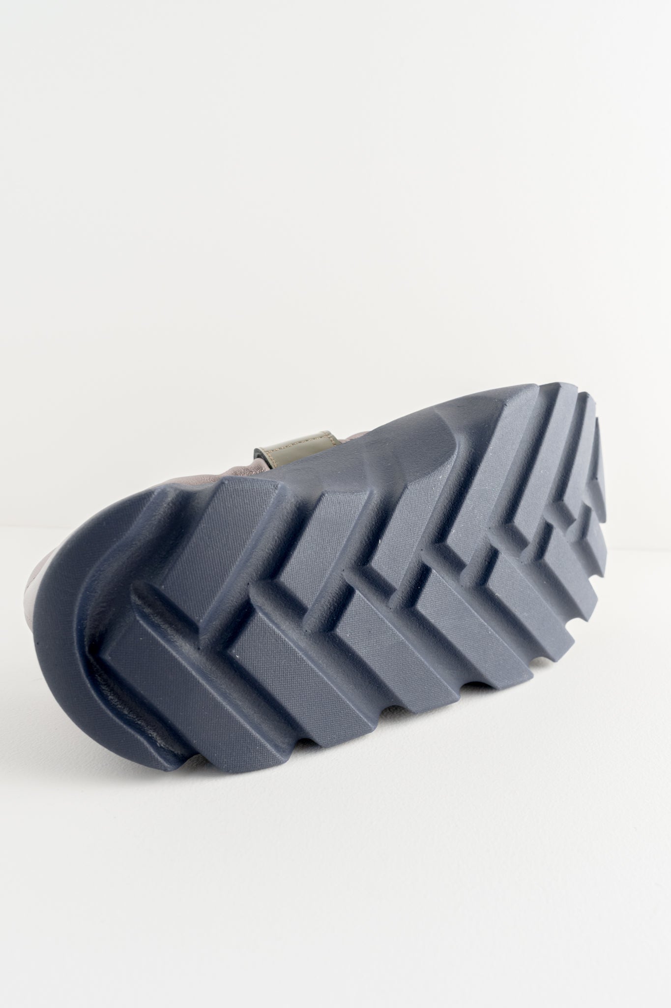 Tura Cove Mary Jane, Gunmetal
