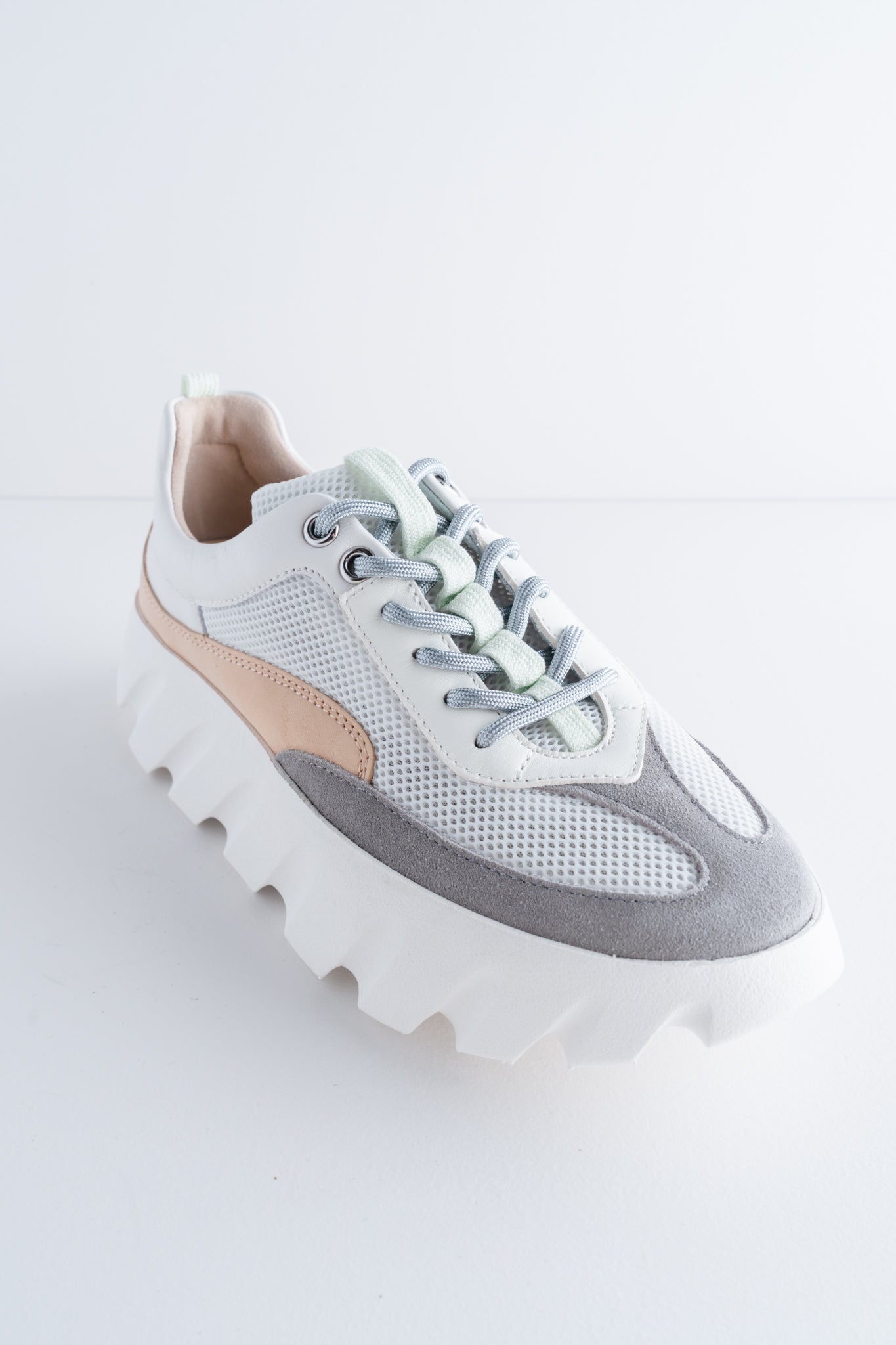 4CCCCEES Tura Flow Sneaker, White 