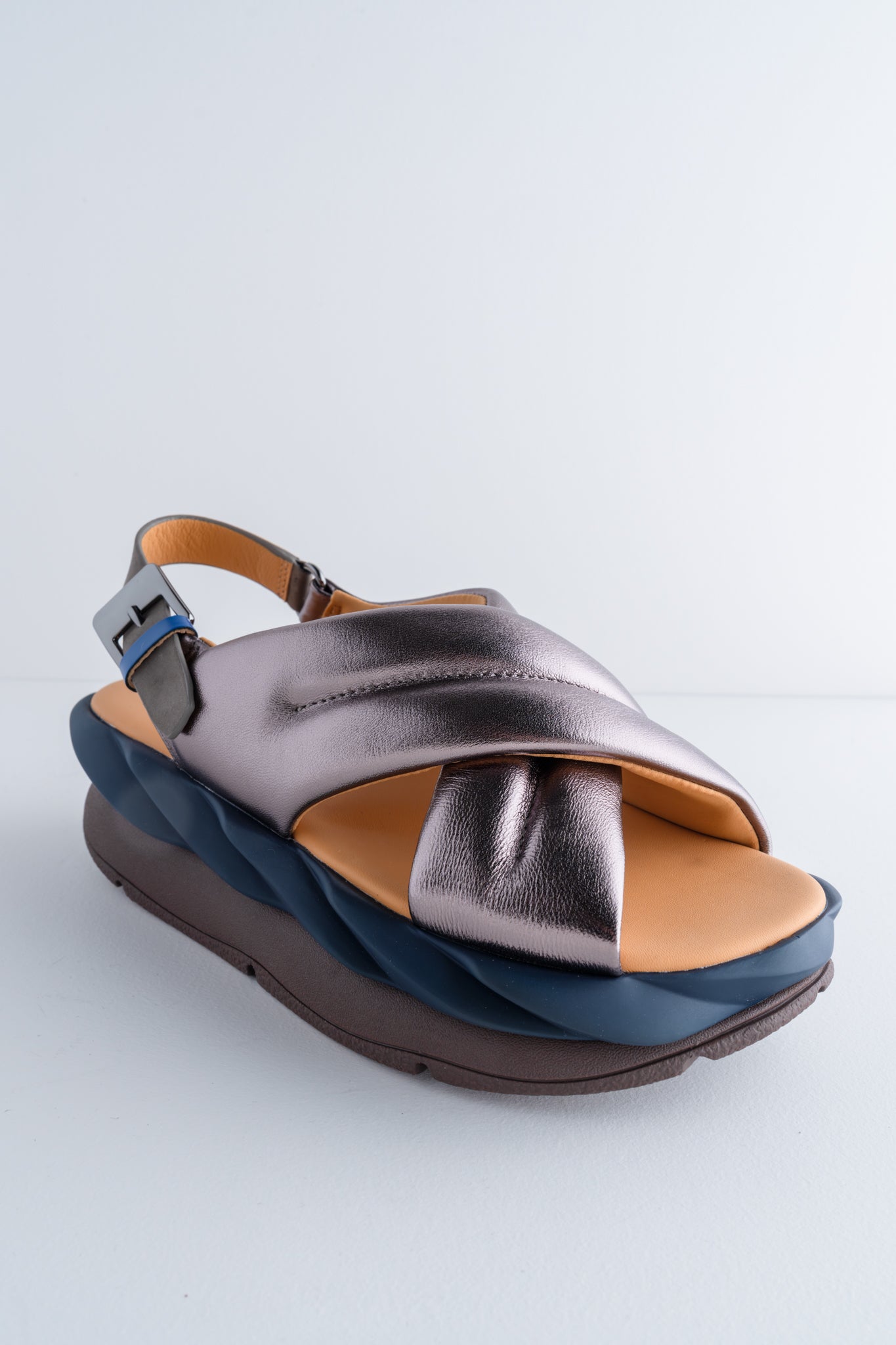 4CCCCEES Mellow Moa Sandal, Gunmetal 