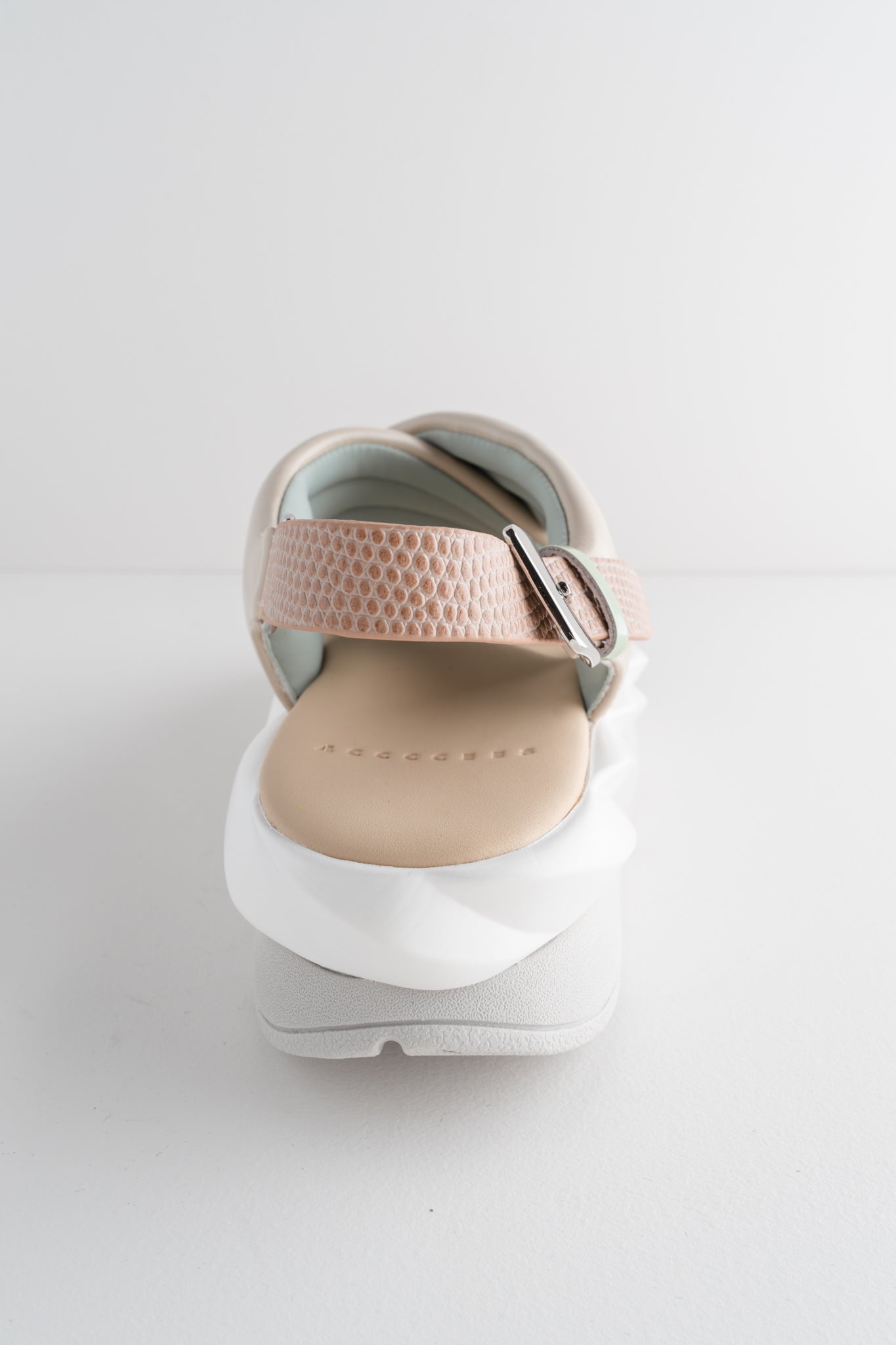 4CCCCEES Mellow Mana Sandal, Cream 