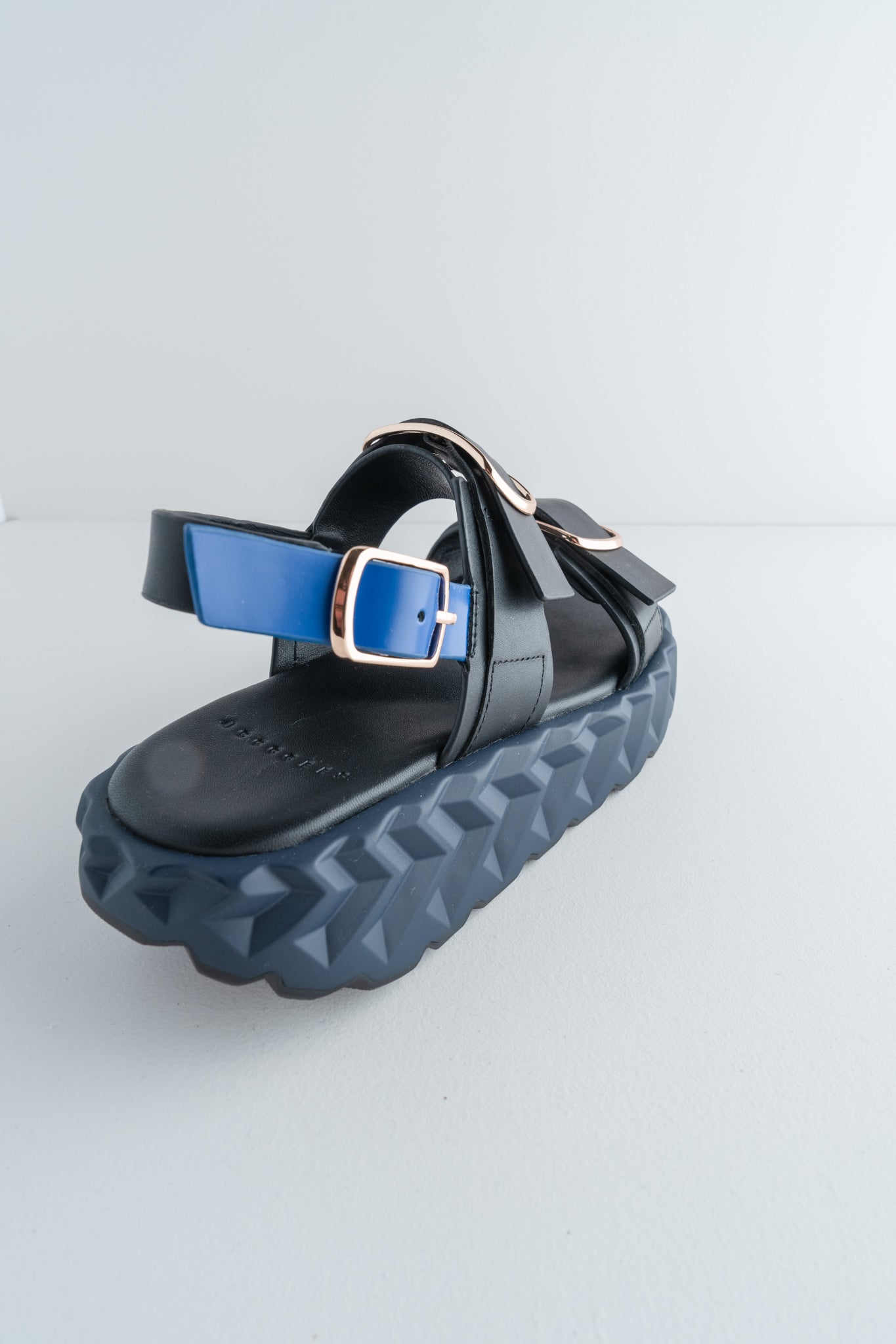 4CCCCEES Jabara Sandy Sandal, Black 