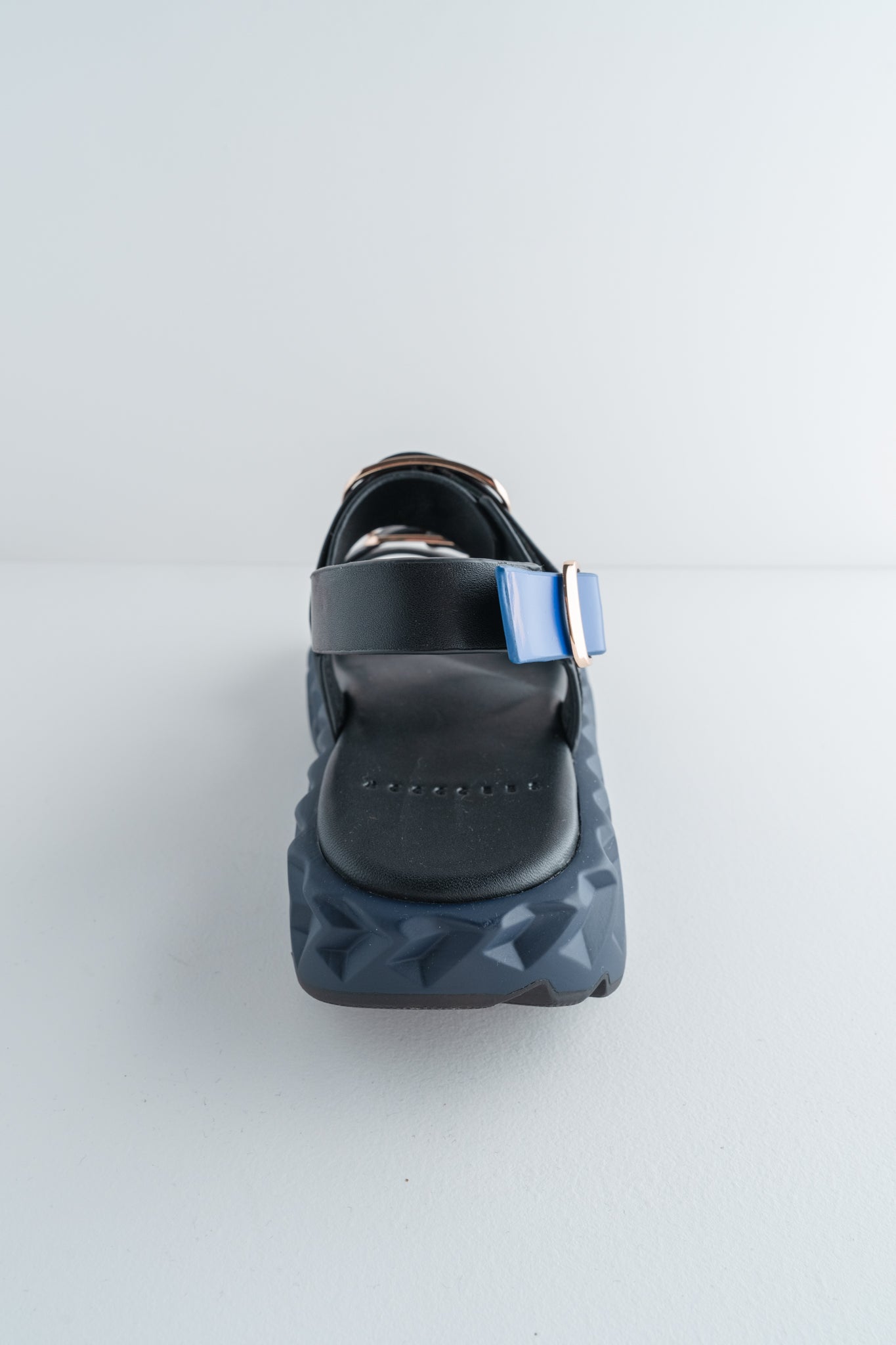 4CCCCEES Jabara Sandy Sandal, Black 