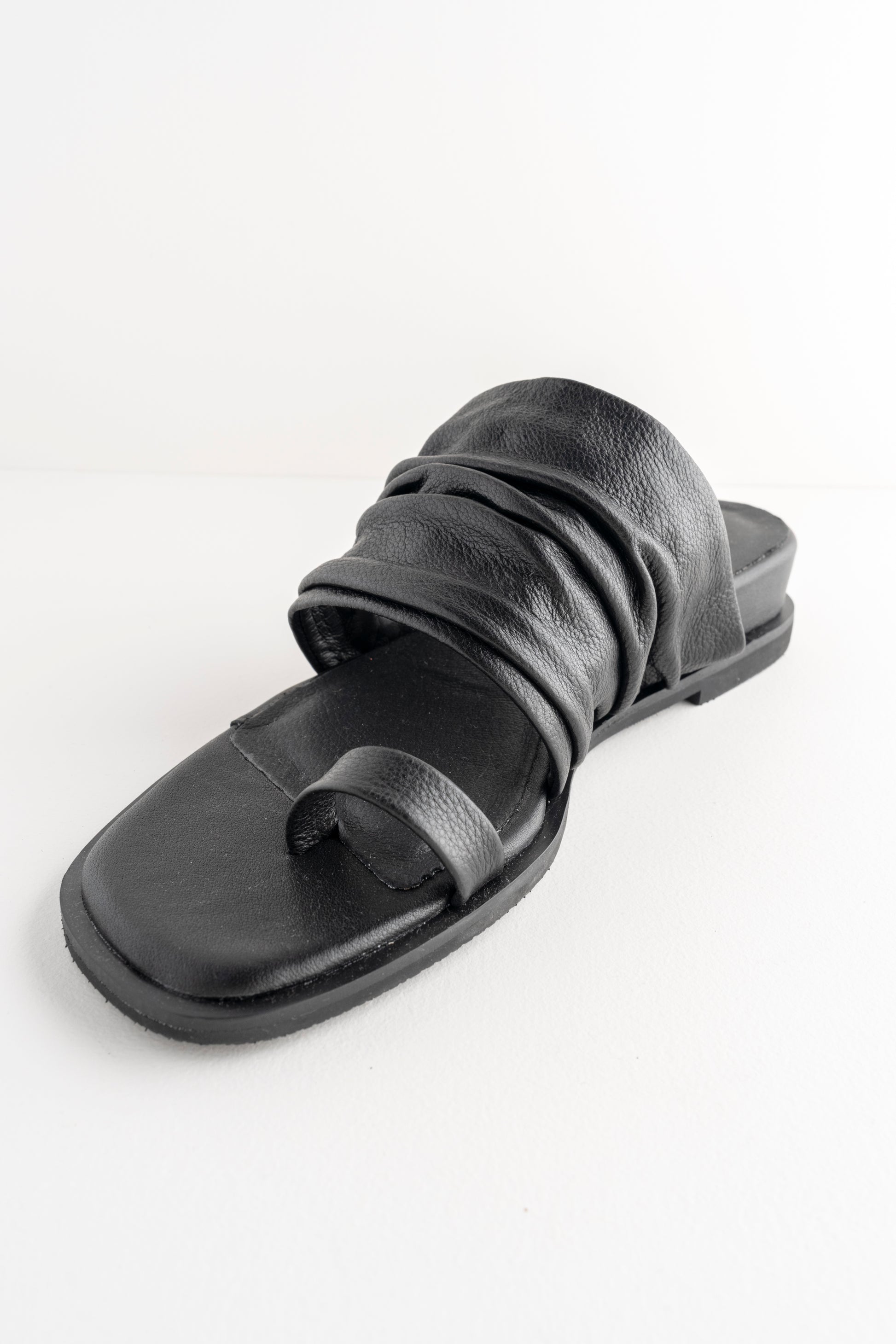 All Black Gathered Slide, Black 