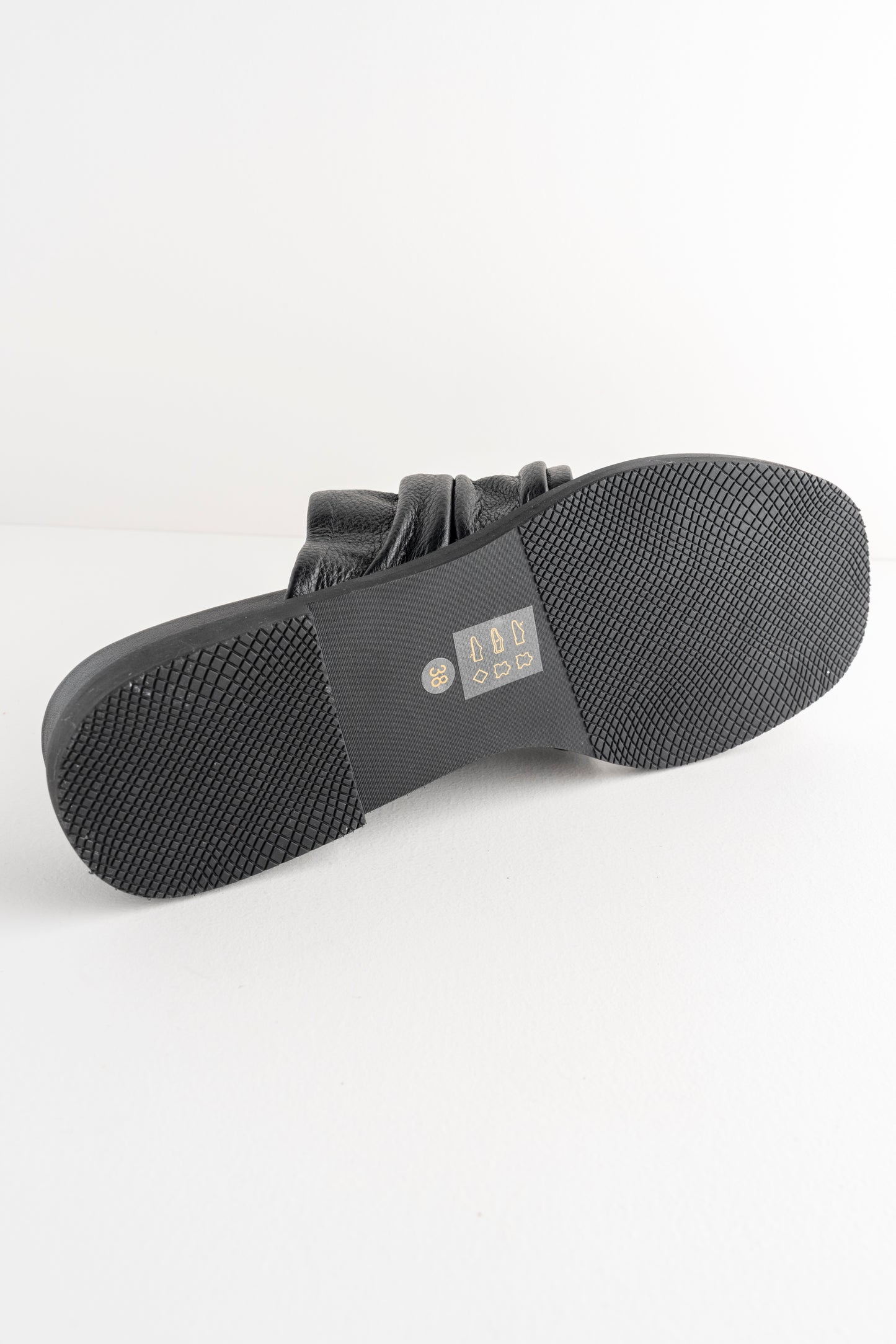 All Black Gathered Slide, Black 