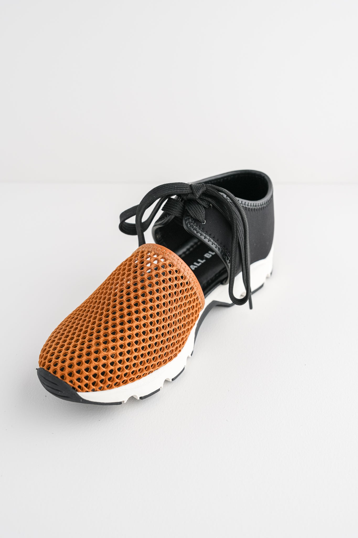 All Black Amazing Mesh Sneaker, Brown 