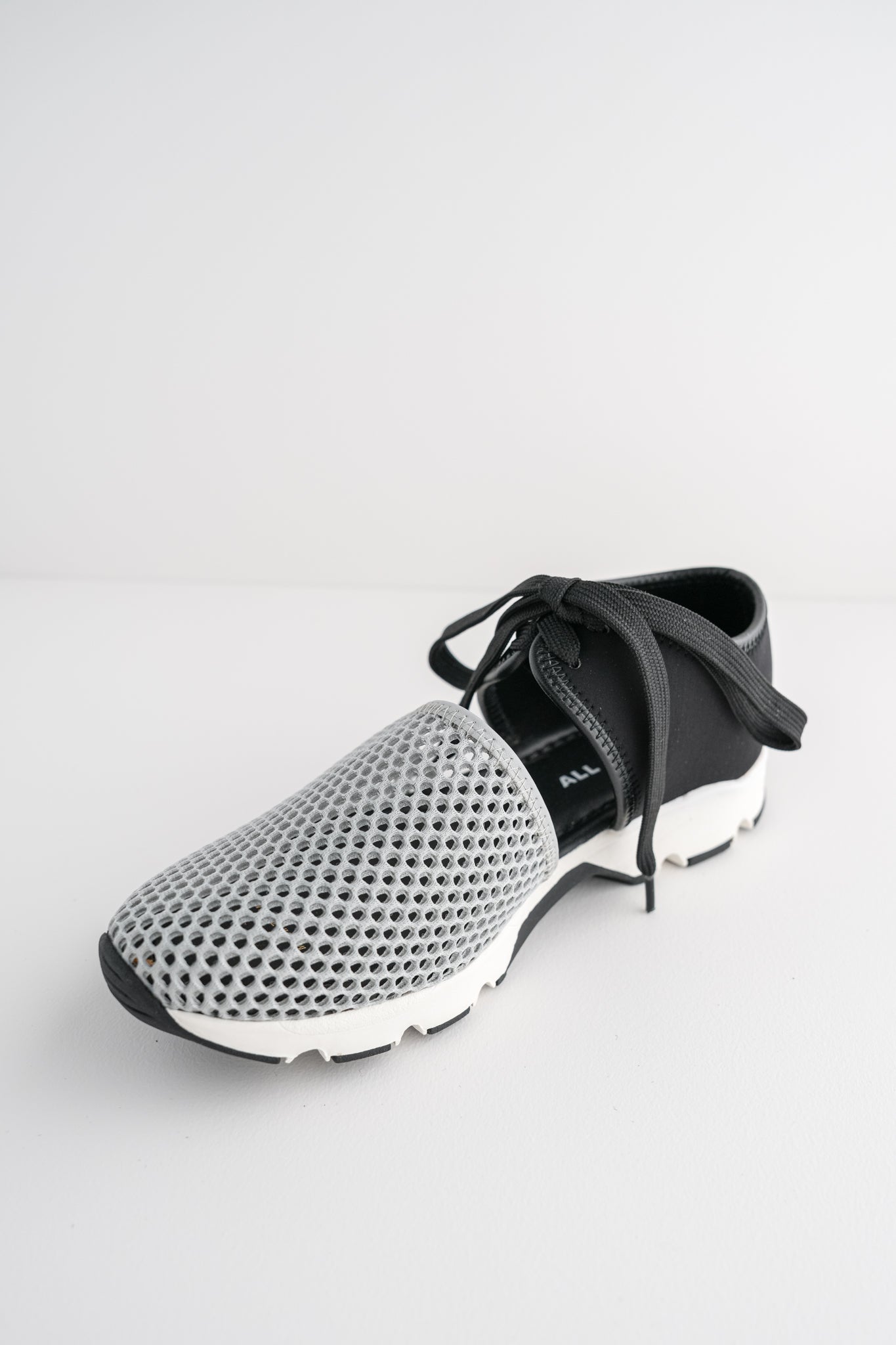 All Black Amazing Mesh Sneaker, Gray 