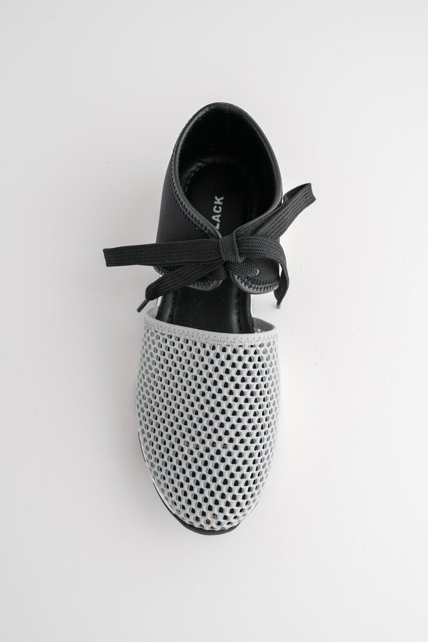 All Black Amazing Mesh Sneaker, Gray Gray 36