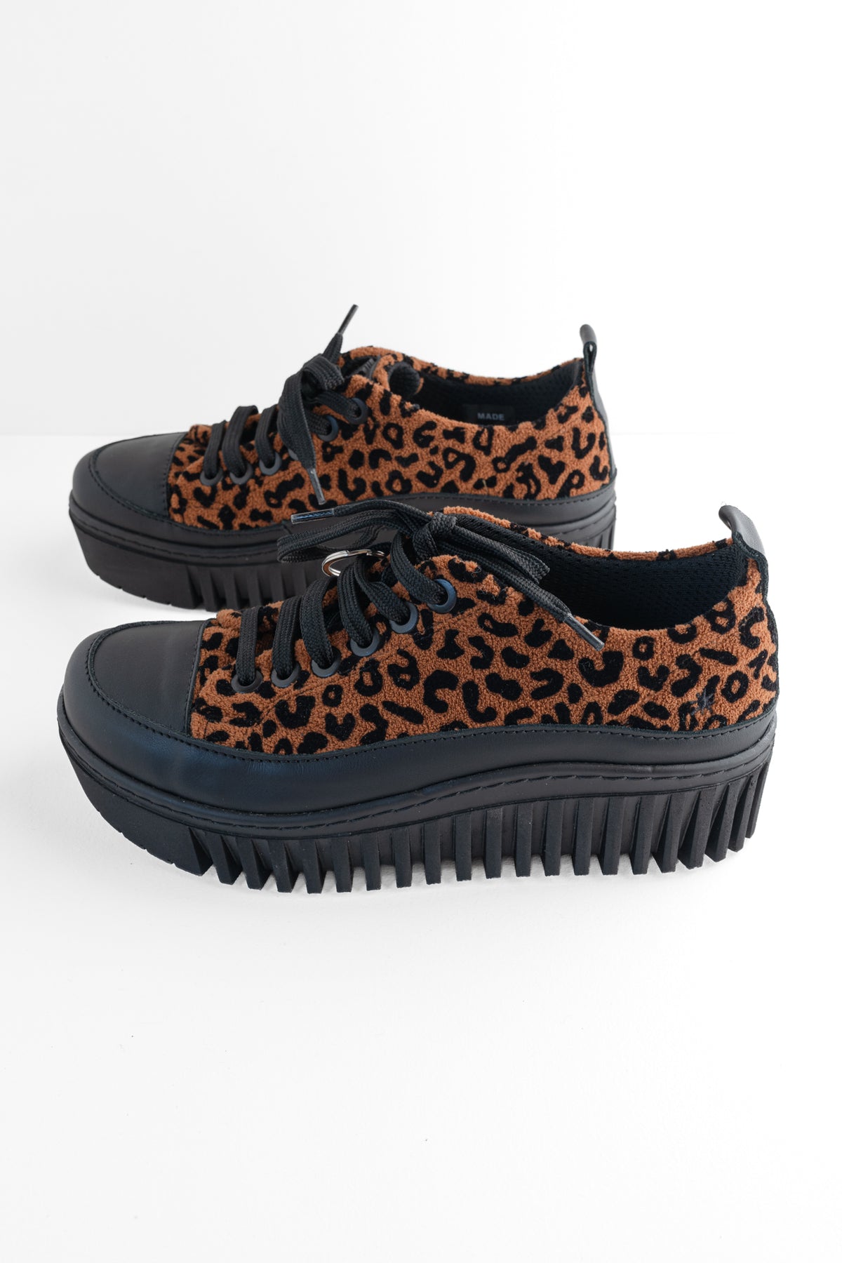 Art Fantasy Jaguar Sneaker, Black 
