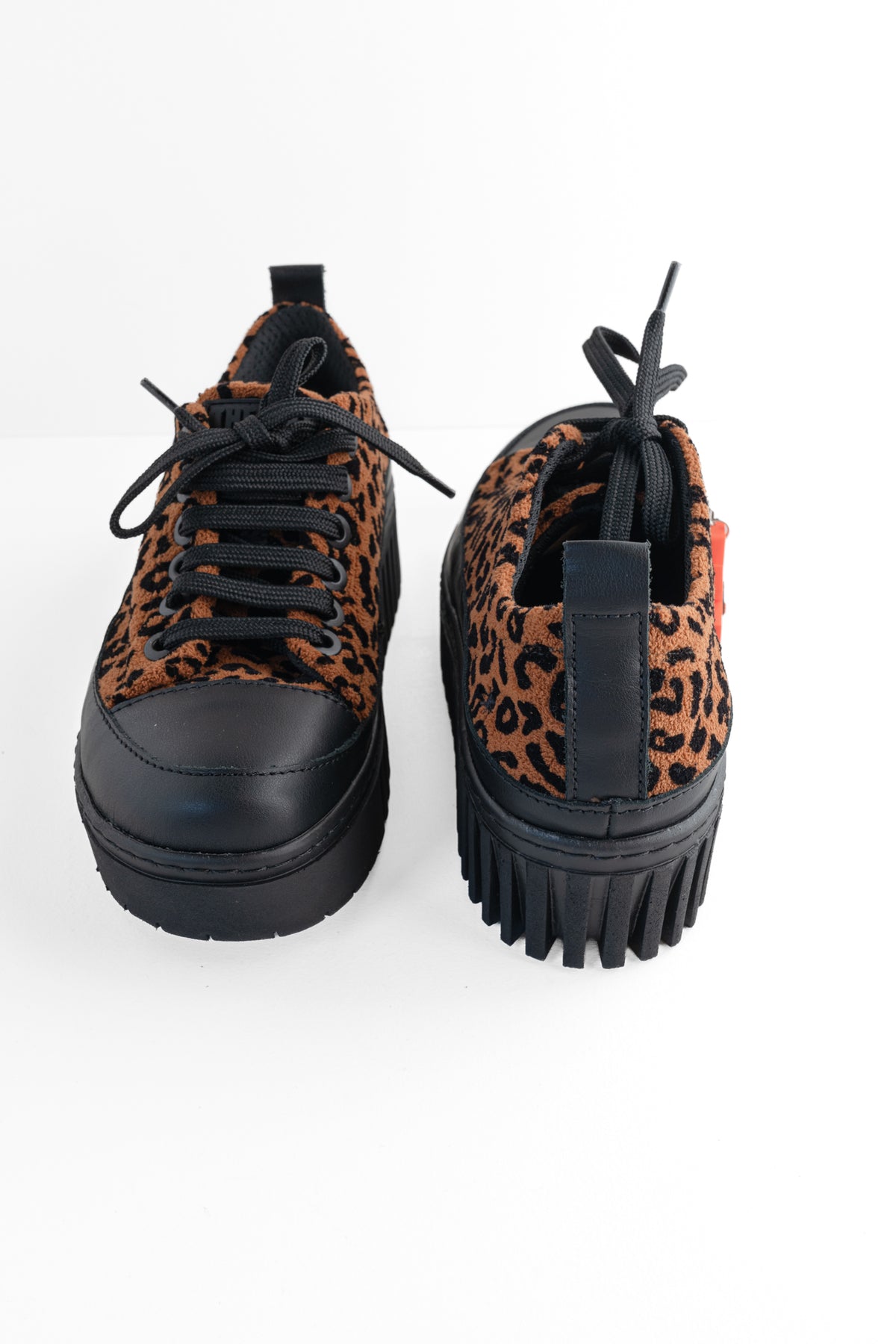 Art Fantasy Jaguar Sneaker, Black 