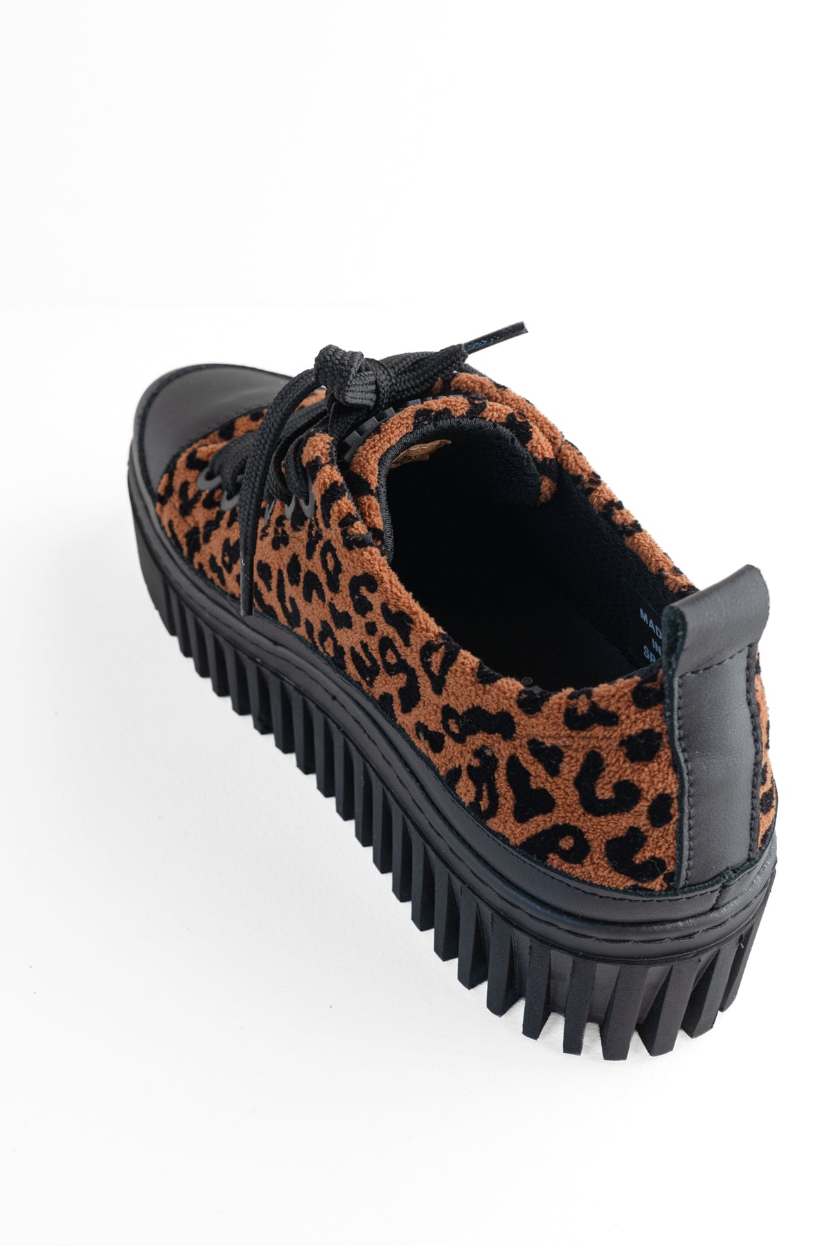 Art Fantasy Jaguar Sneaker, Black 