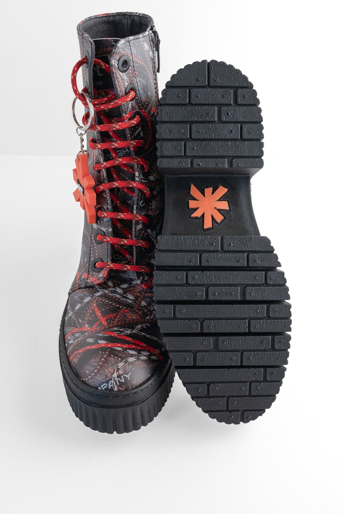 Art Fantasy Laces Boot, Black/Red 