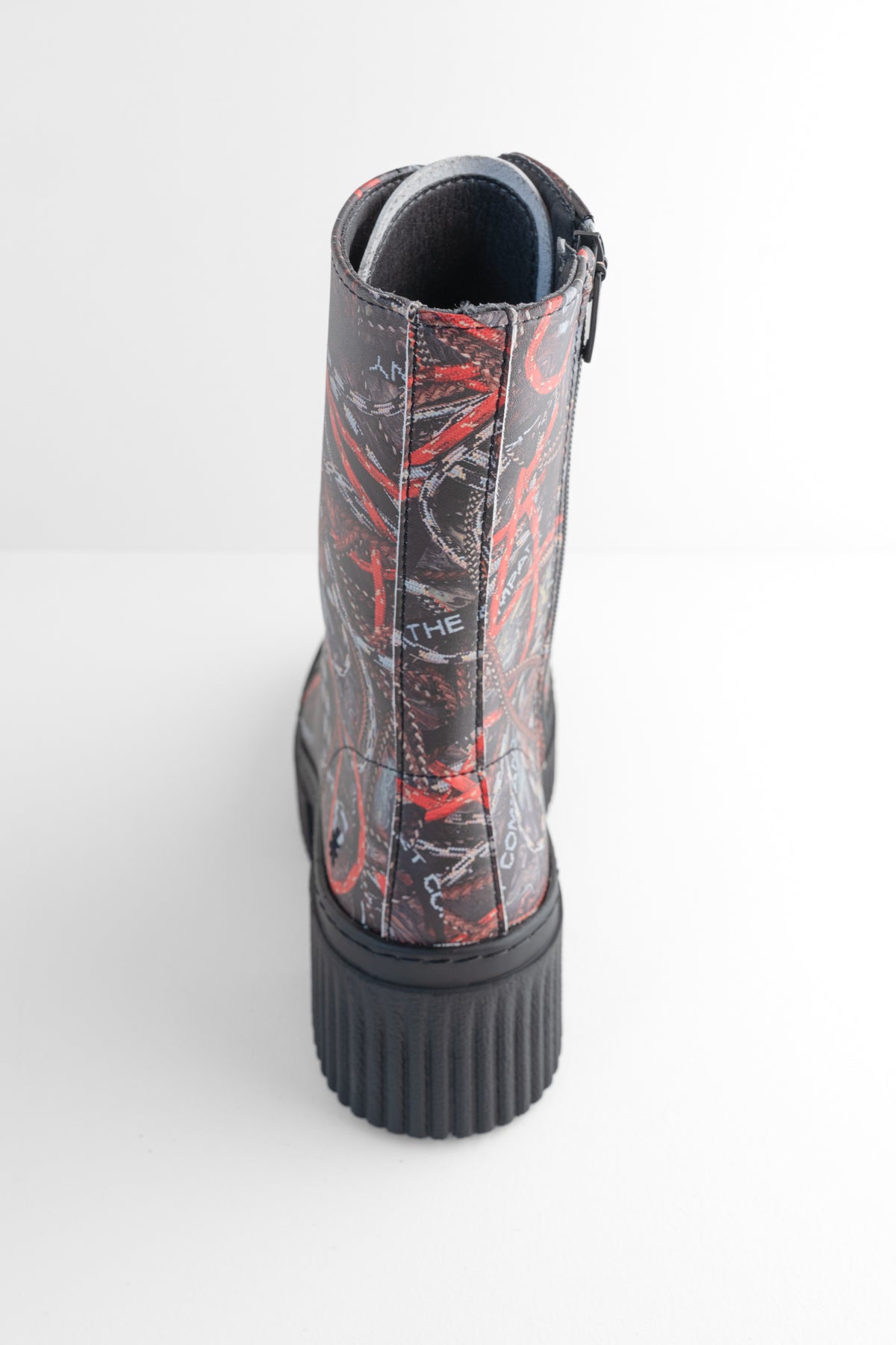 Art Fantasy Laces Boot, Black/Red 