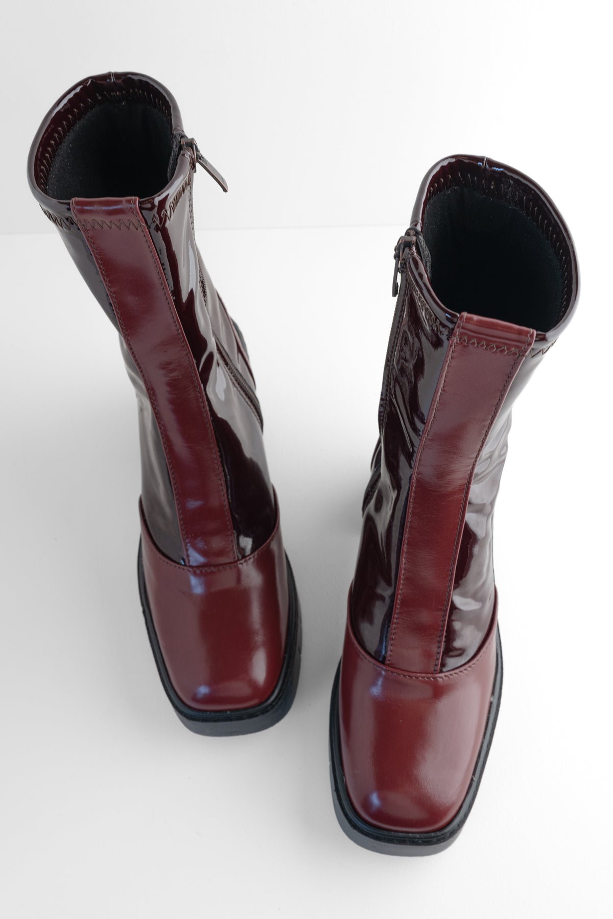 Art Nappa Shiny Boot, Burdeos 