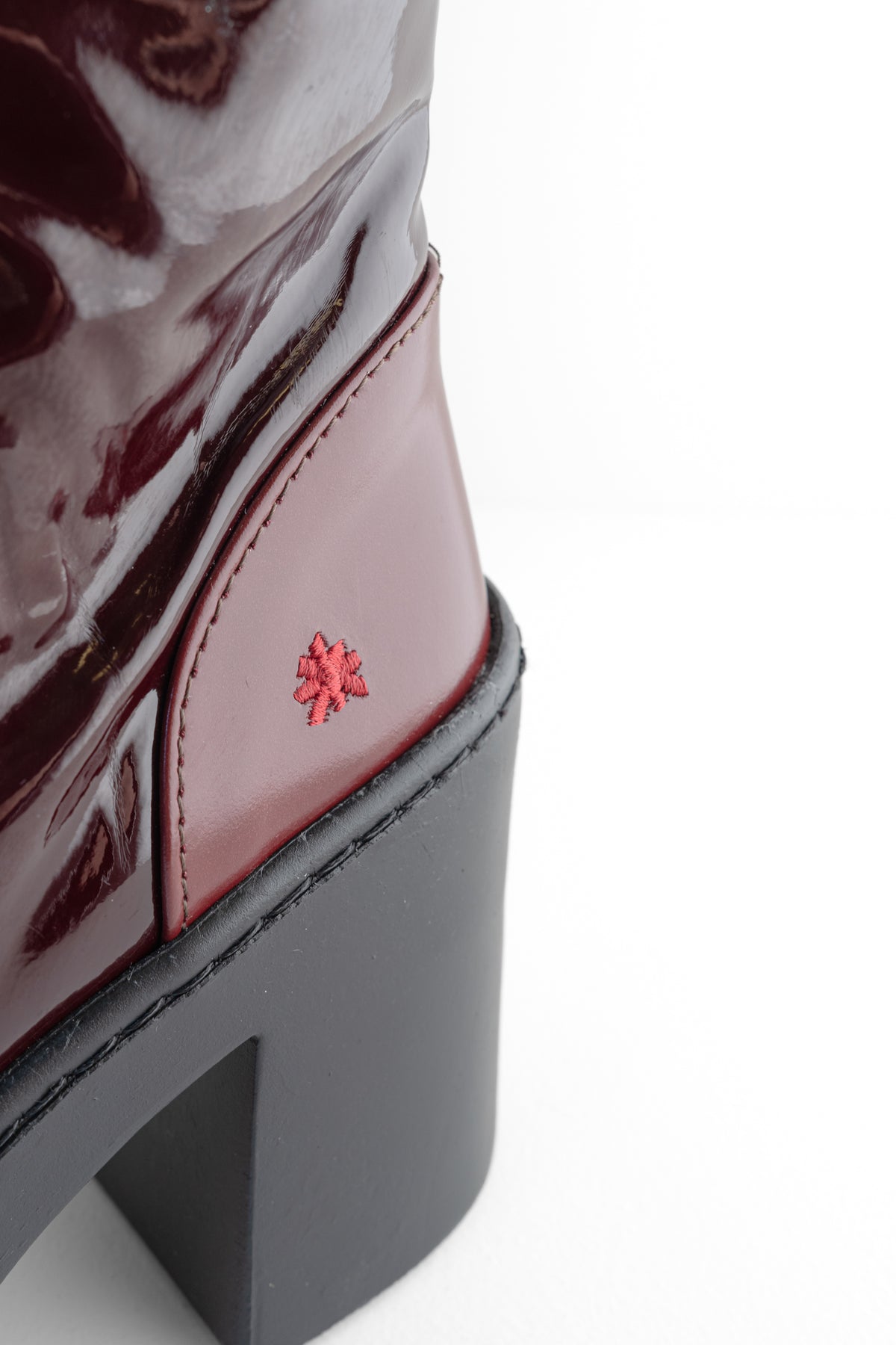 Art Nappa Shiny Boot, Burdeos 