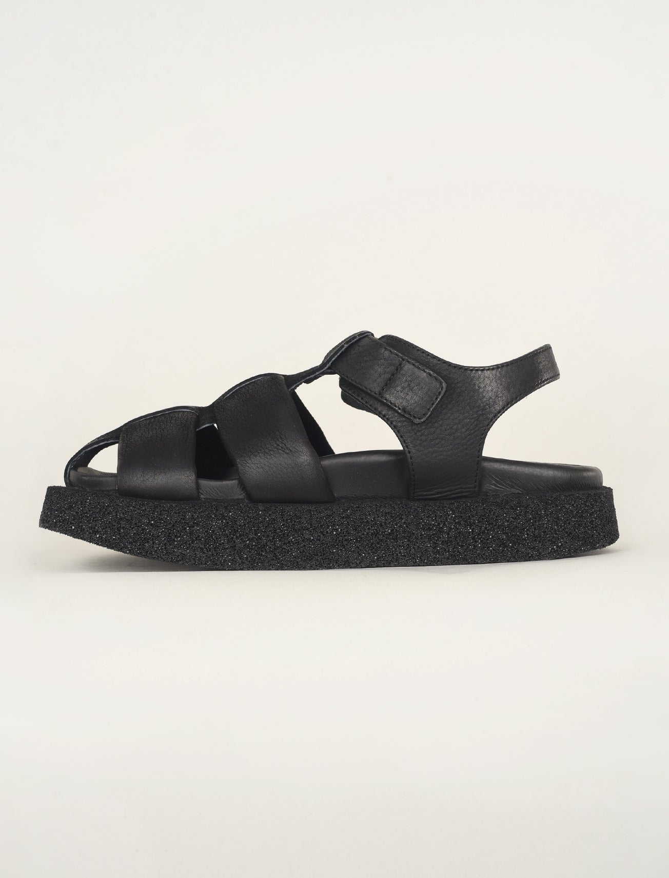 Lofina Modern Fisherman Sandal, Black 