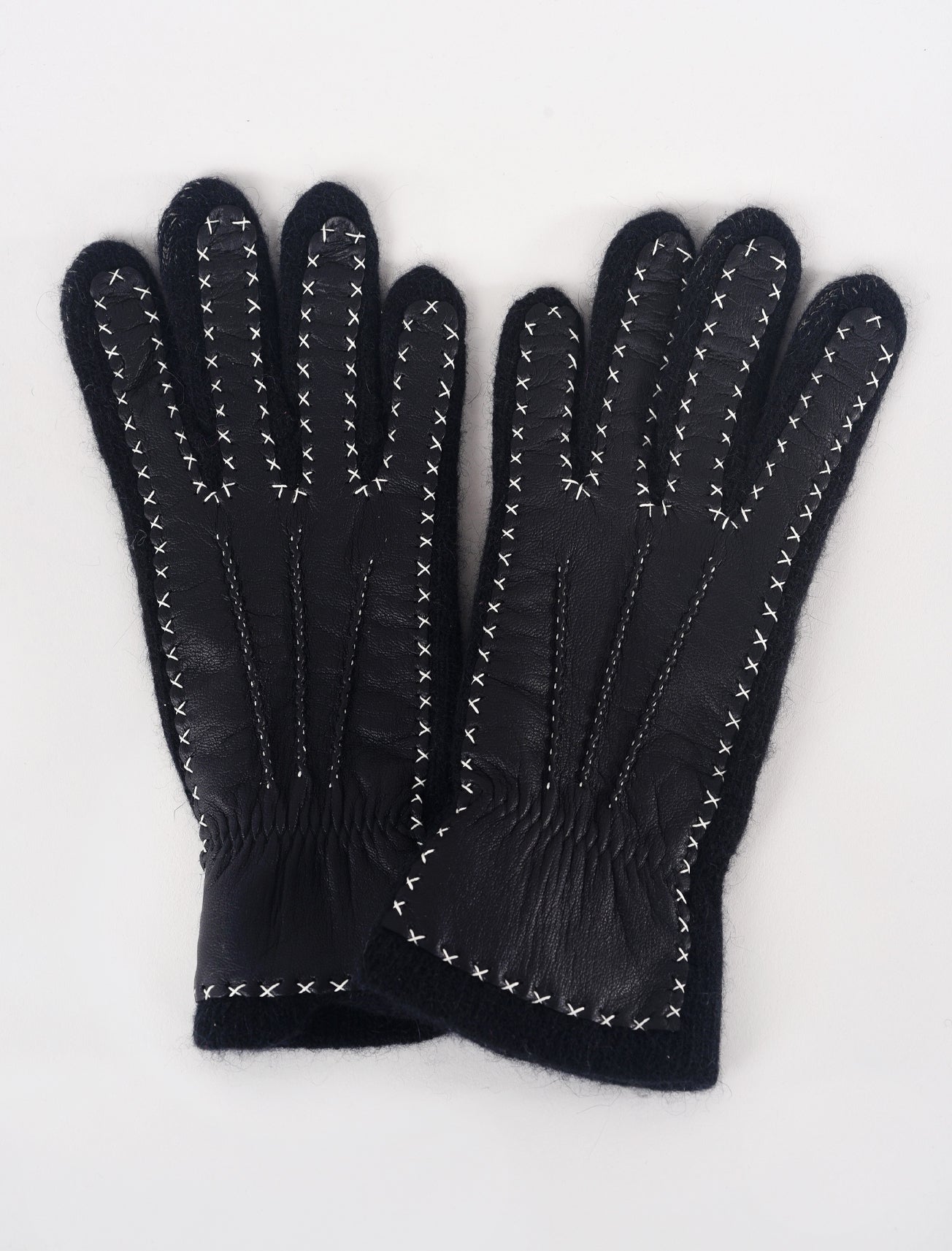 Santacana Madrid Leather Back Wool/Angora Glove. Black One Size Black