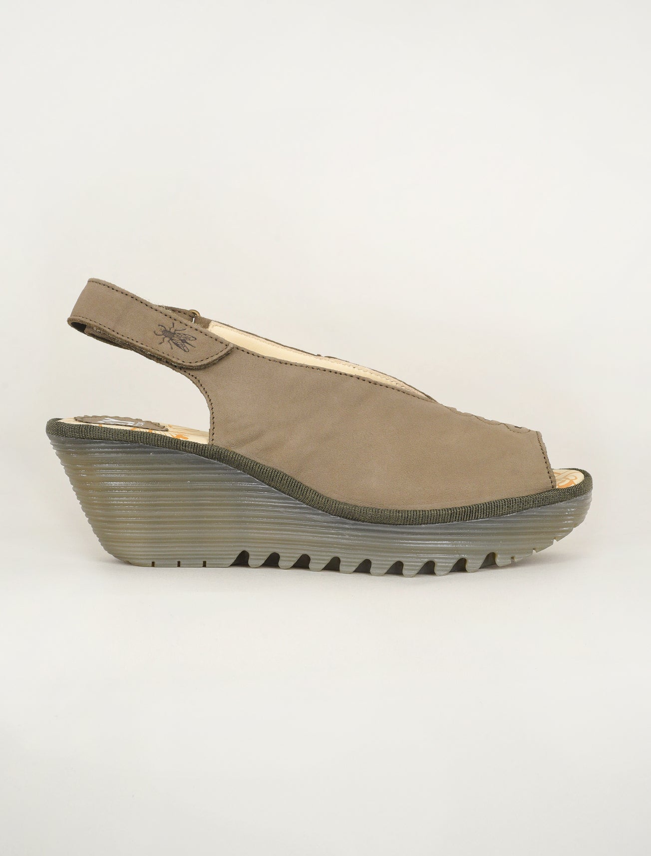 Fly London Yeay Wedge, Khaki 