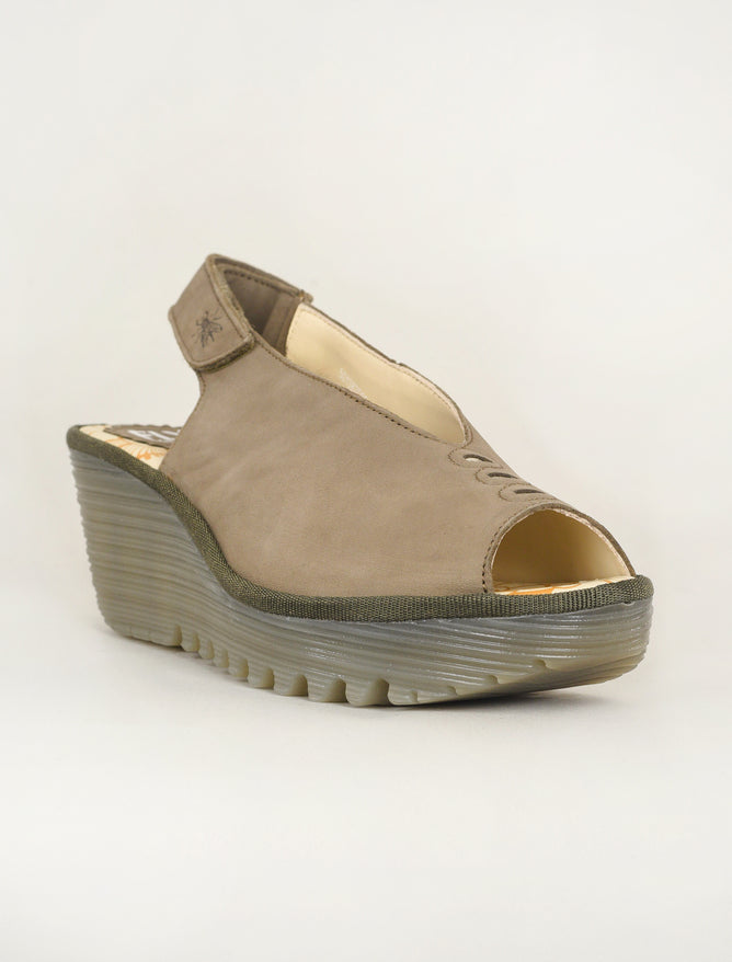 Fly London Yeay Wedge, Khaki 