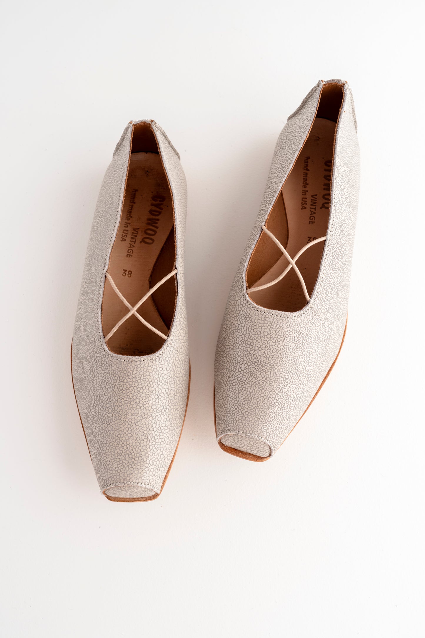 Cydwoq Stage Flat, Taupe 