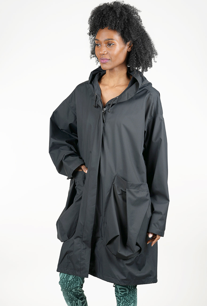 Rundholz Pouch Pocket Raincoat, Black 