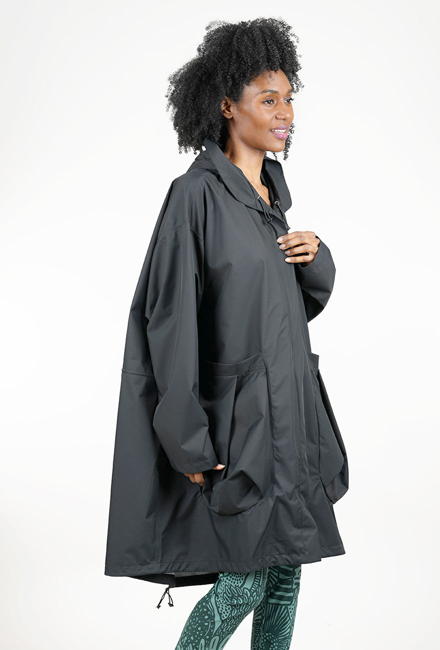 Rundholz Pouch Pocket Raincoat, Black 