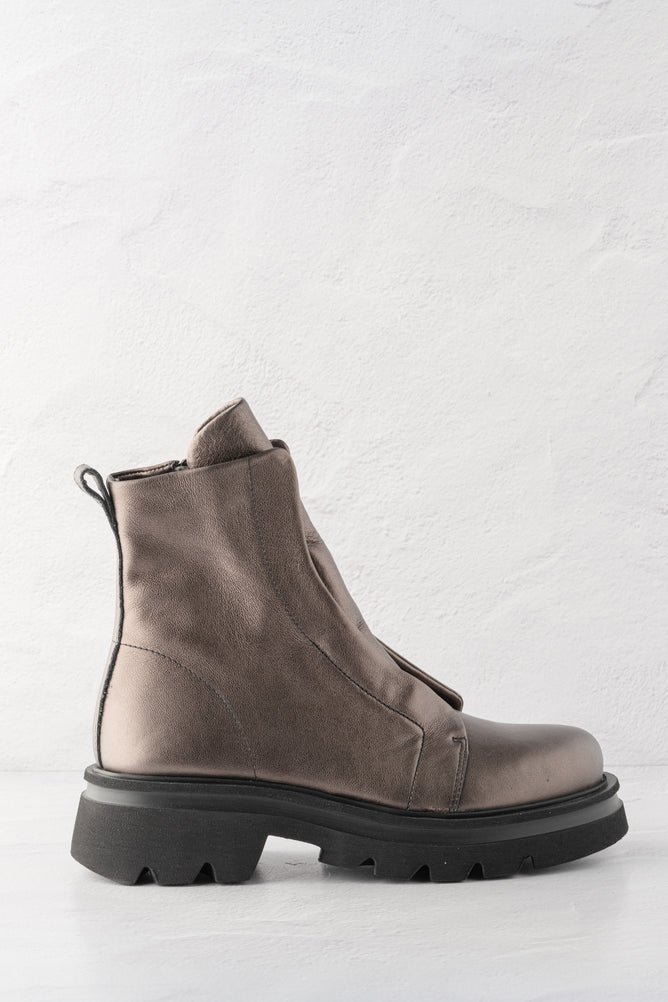 Patrizia Bonfanti Kuni No Lace Metallic Boot, Black Silk 