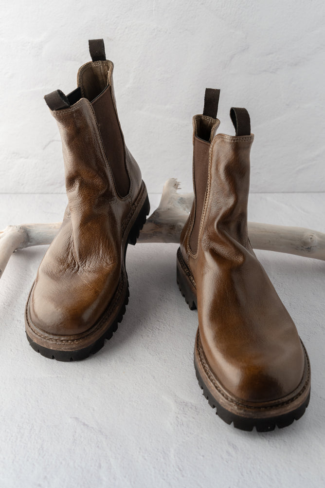 Shoto Beau Ideal Chelsea Boot, Washed Taupe 