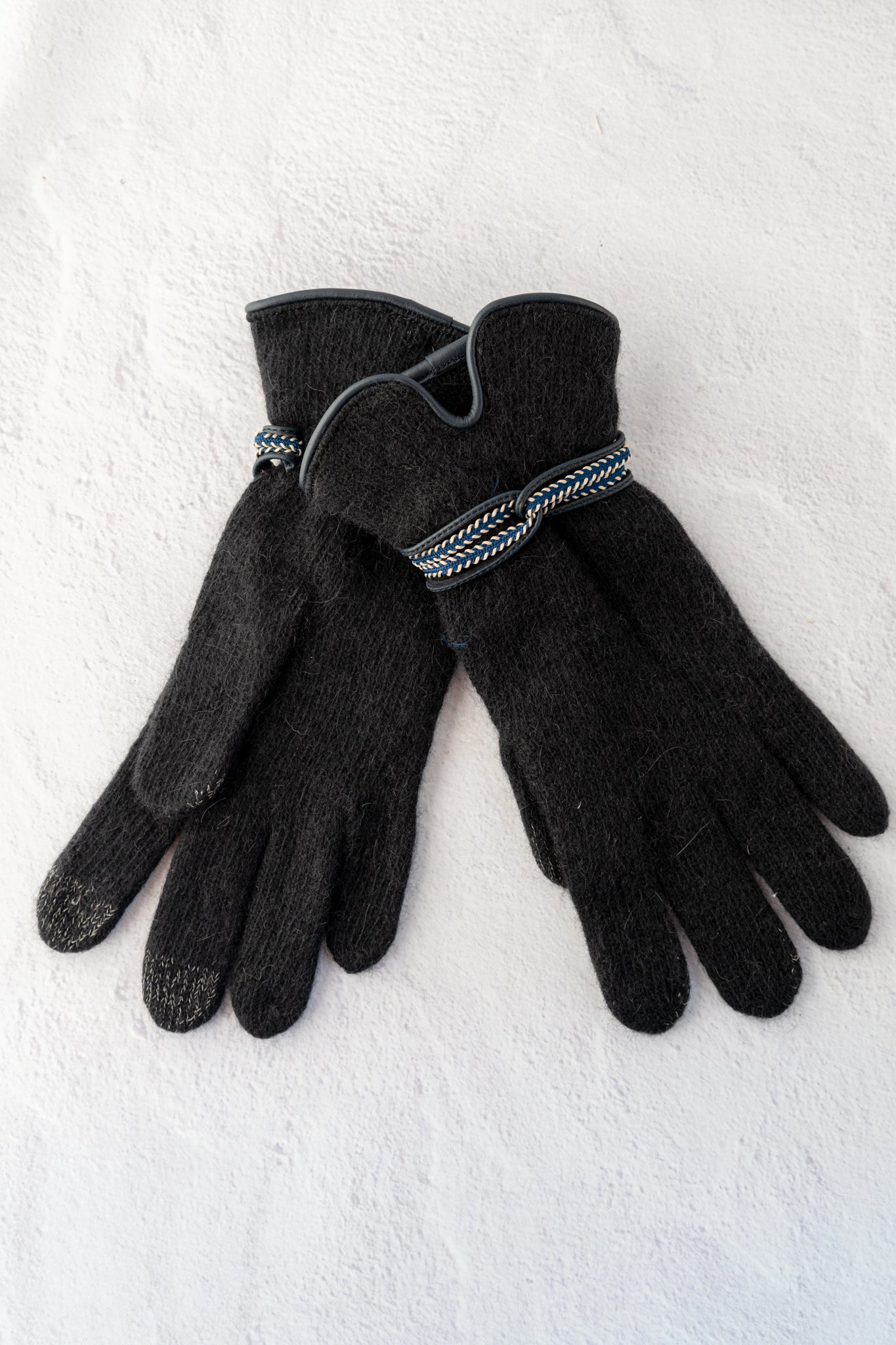 Santacana Madrid Leather Loop Wool-Angora Gloves, Black 