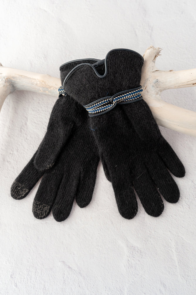 Santacana Madrid Leather Loop Wool-Angora Gloves, Black 