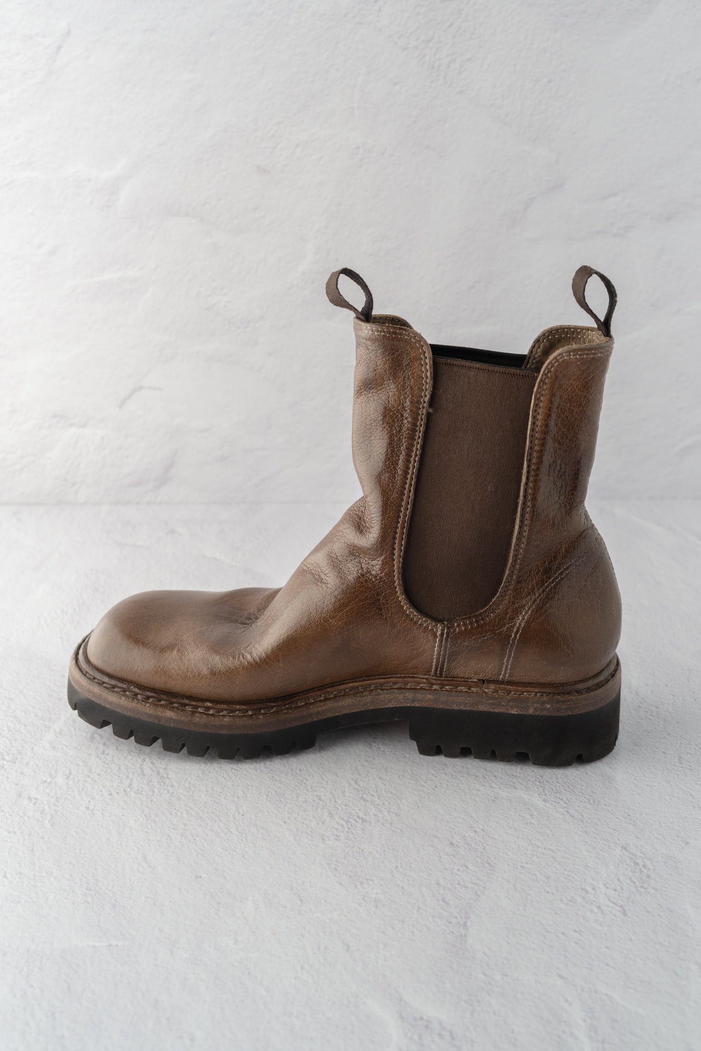 Shoto Beau Ideal Chelsea Boot, Washed Taupe 