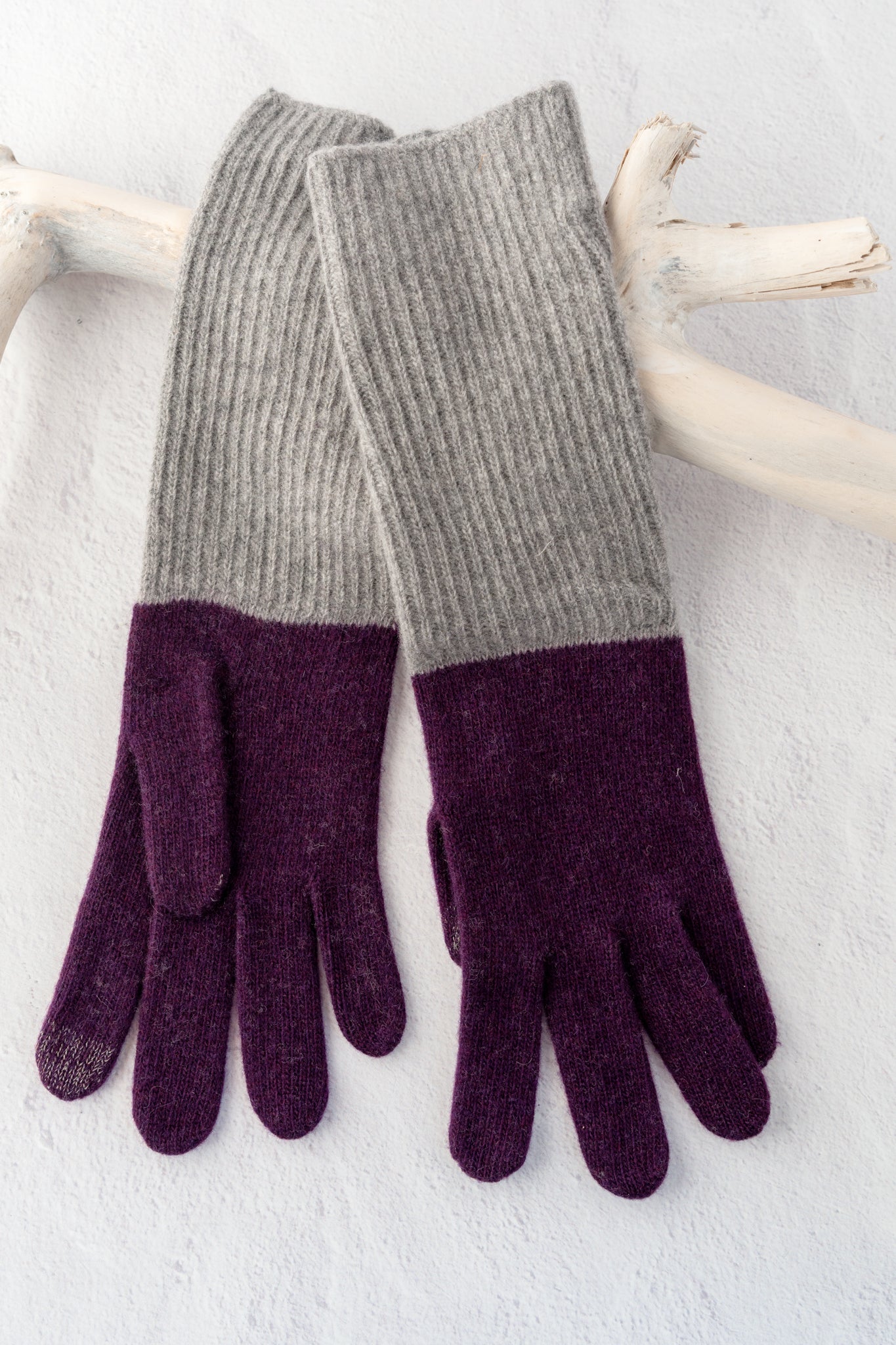 Santacana Madrid Color block Wool and Cashmere Gloves, Pruno 