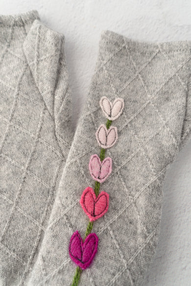 Sardine Recycled Cashmere Handwarmers, Lupine, Pink/Gray 