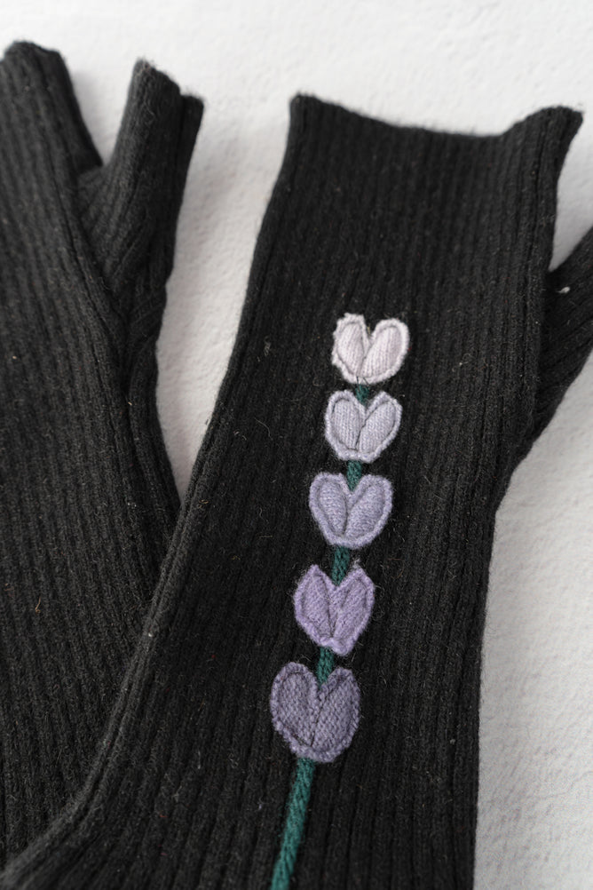 Sardine Recycled Cashmere Handwarmers, Lupine, Purple/Black 