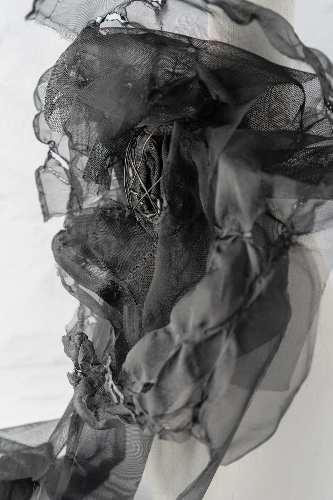 Sanctamuerte Flower Scarf Brooch - Black 