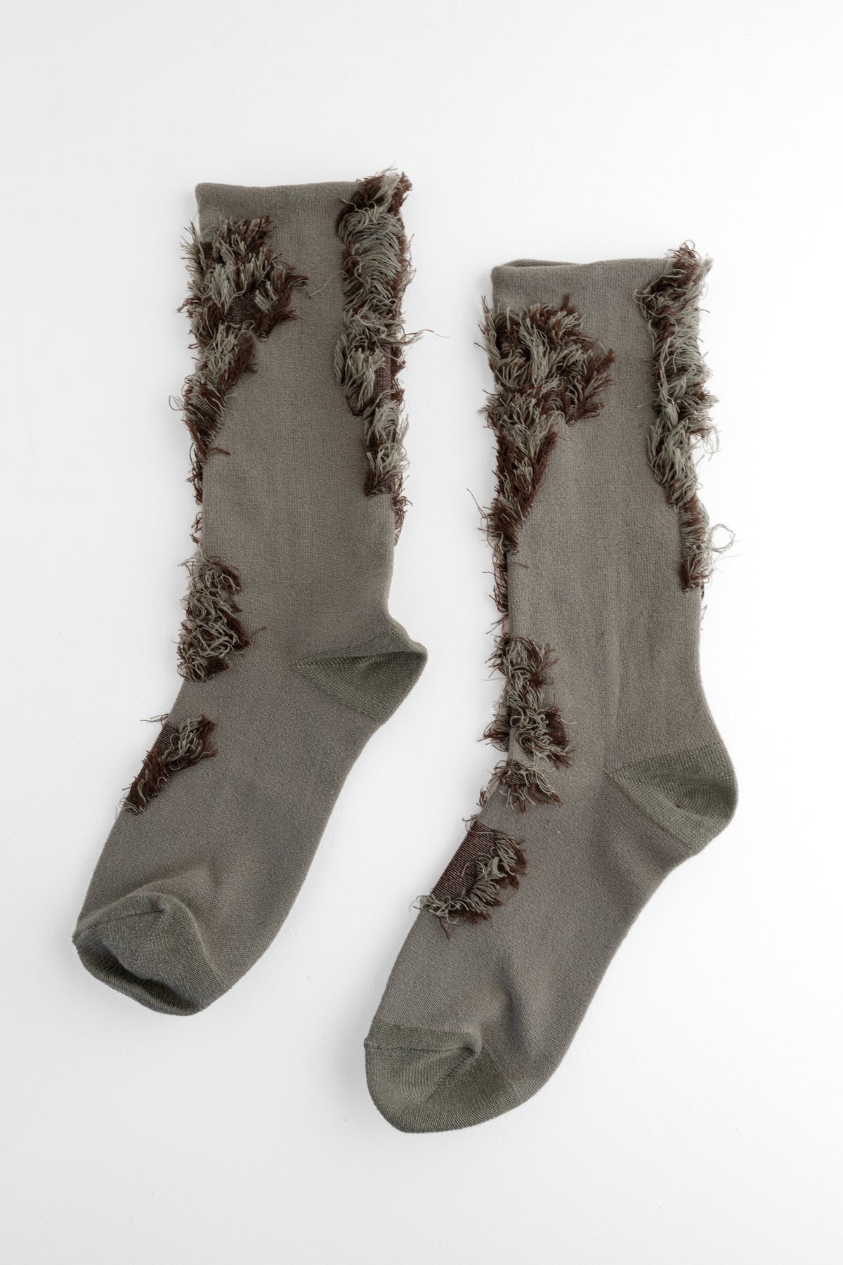 Moyuru Diplo Fringe Sock, Gray/Black 