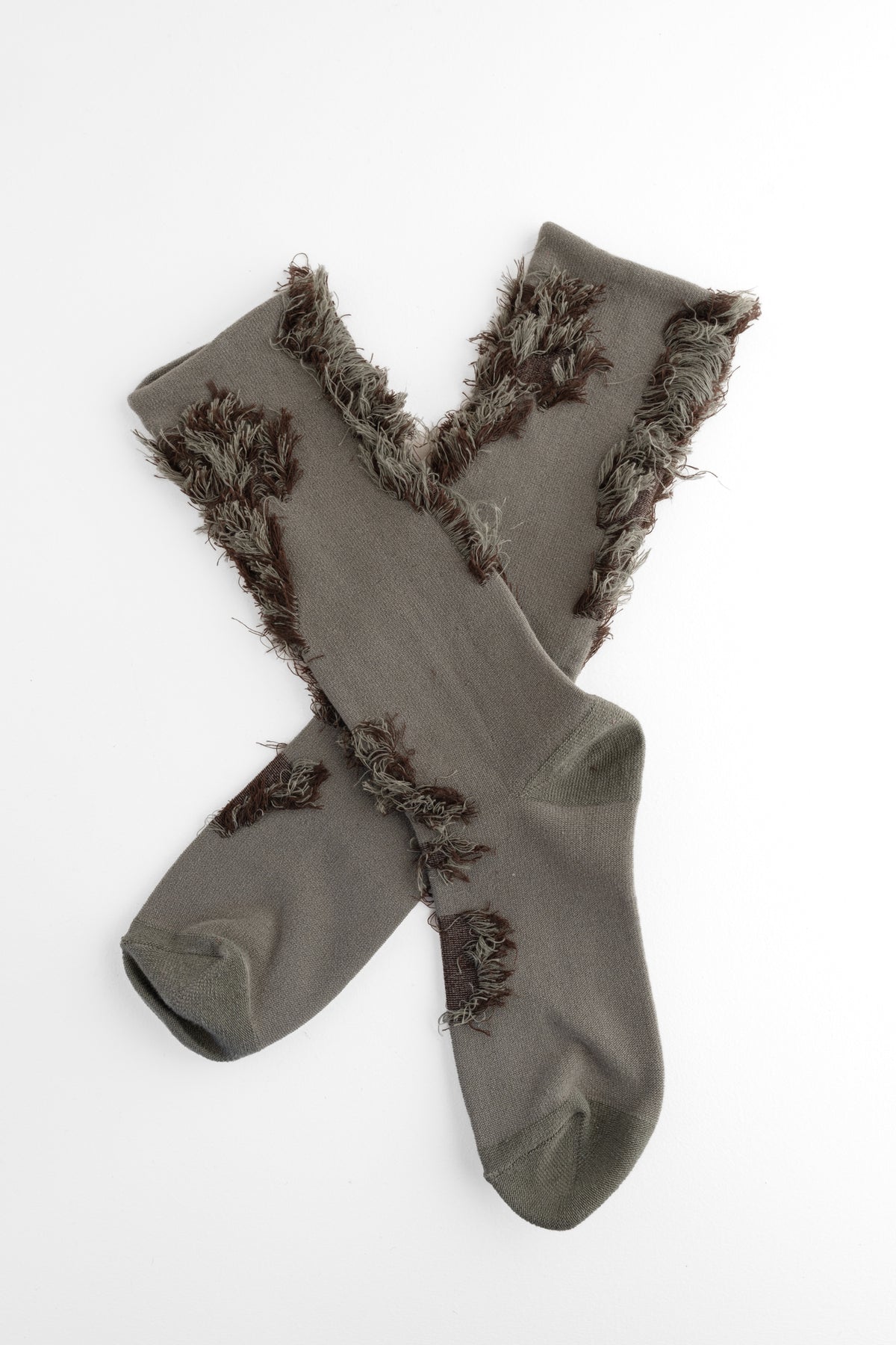 Moyuru Diplo Fringe Sock, Gray/Black 